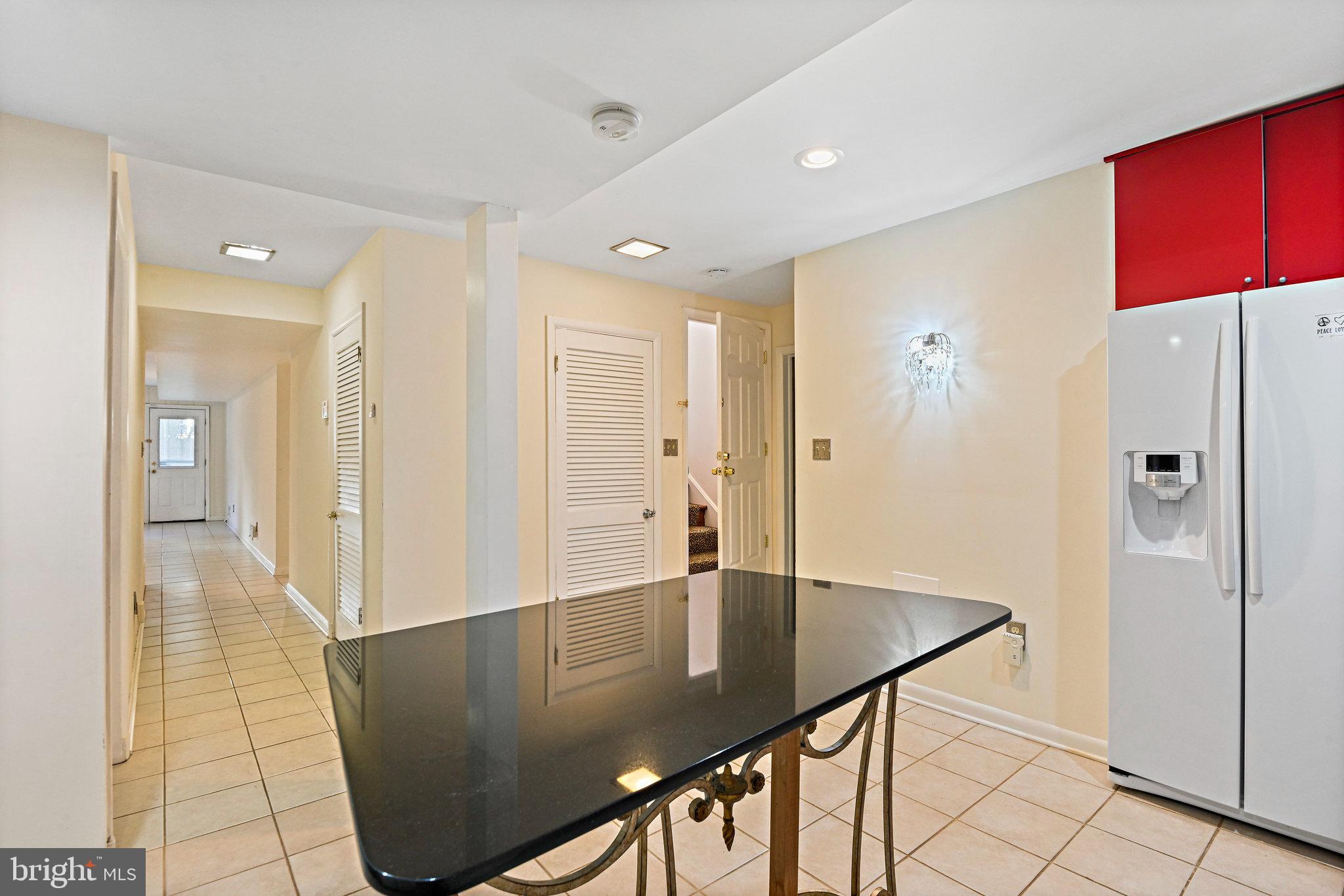 RUCKERS LANGLEY - Residential Lease