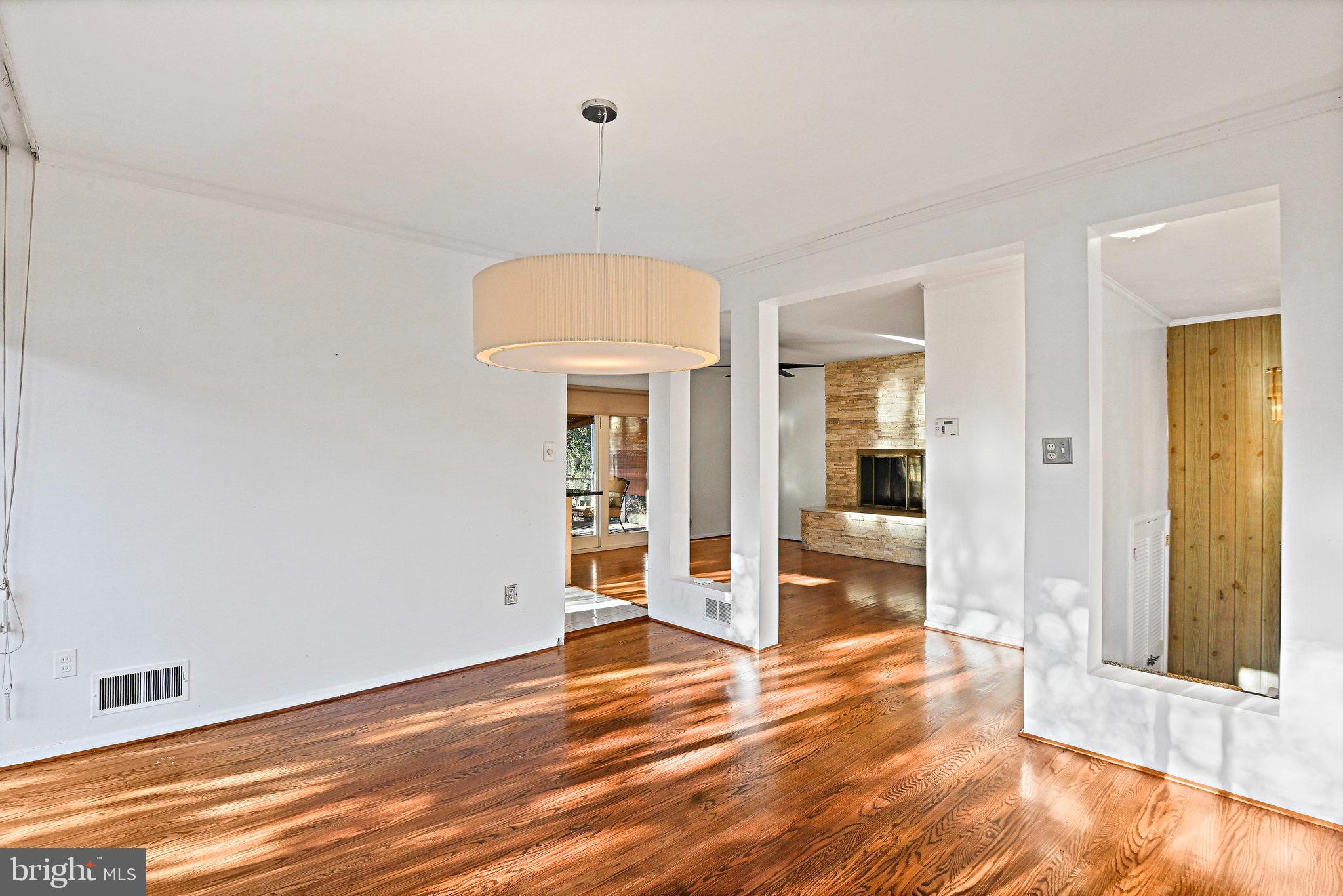 RUCKERS LANGLEY - Residential Lease