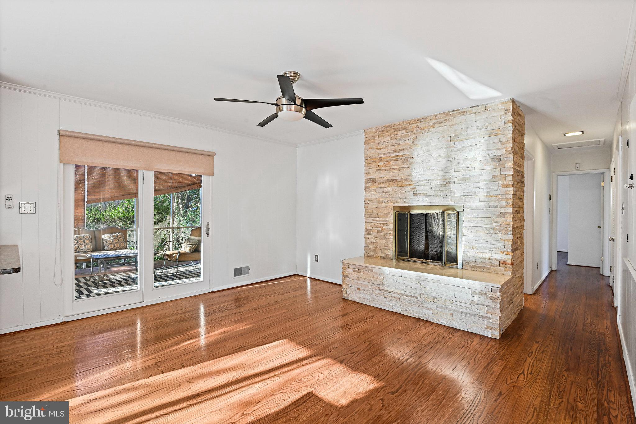 RUCKERS LANGLEY - Residential Lease