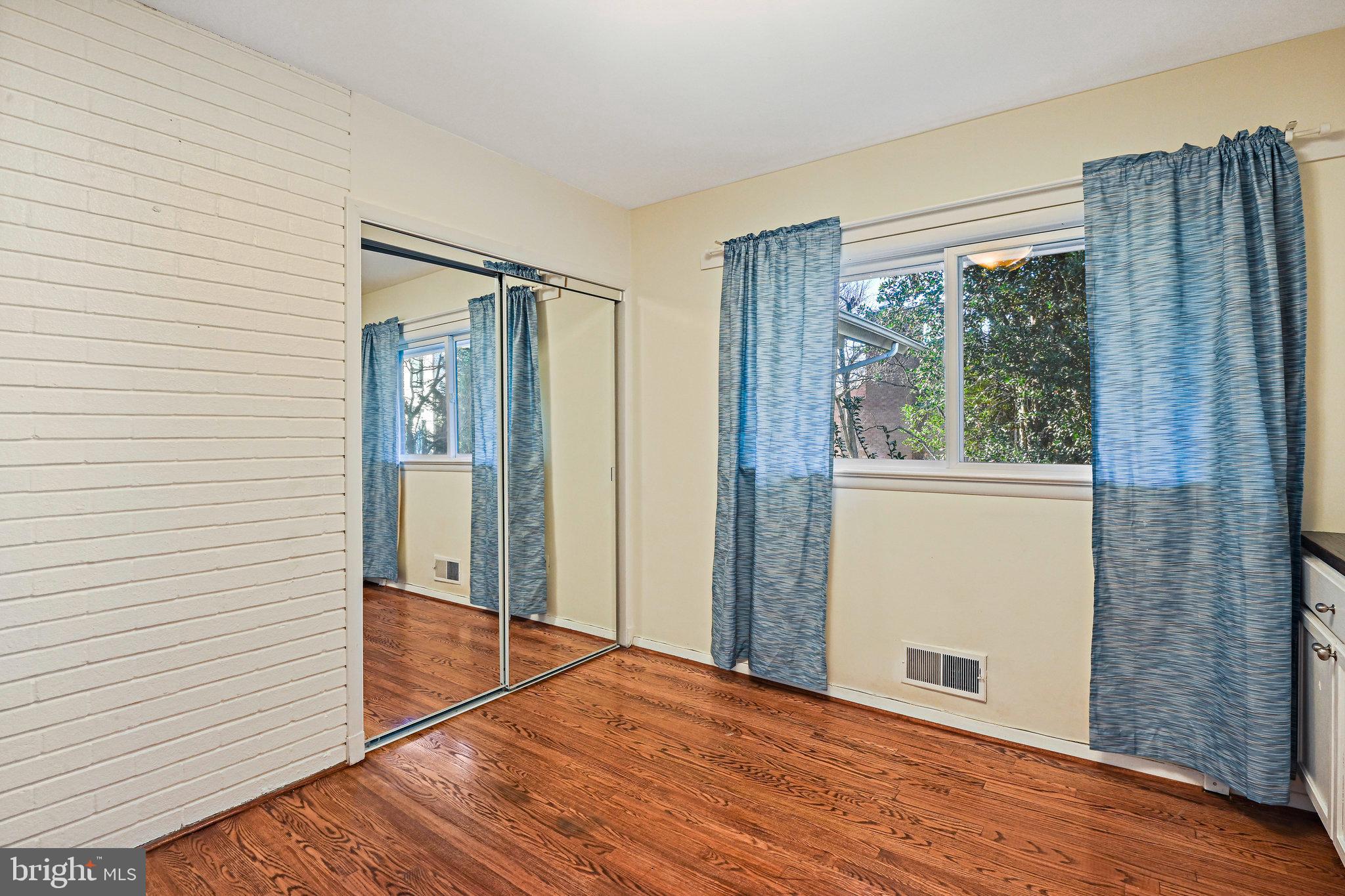 RUCKERS LANGLEY - Residential Lease