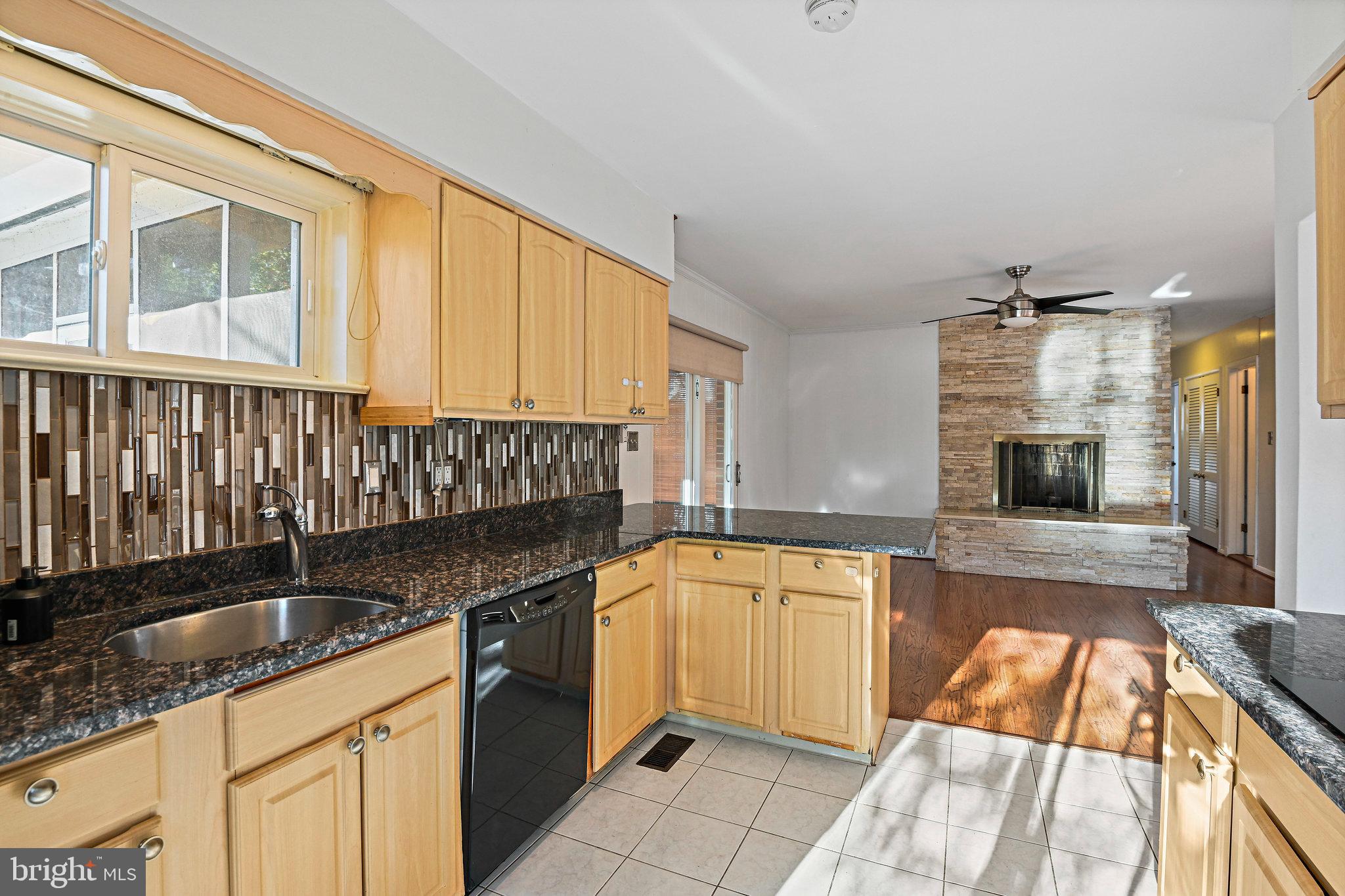 RUCKERS LANGLEY - Residential Lease