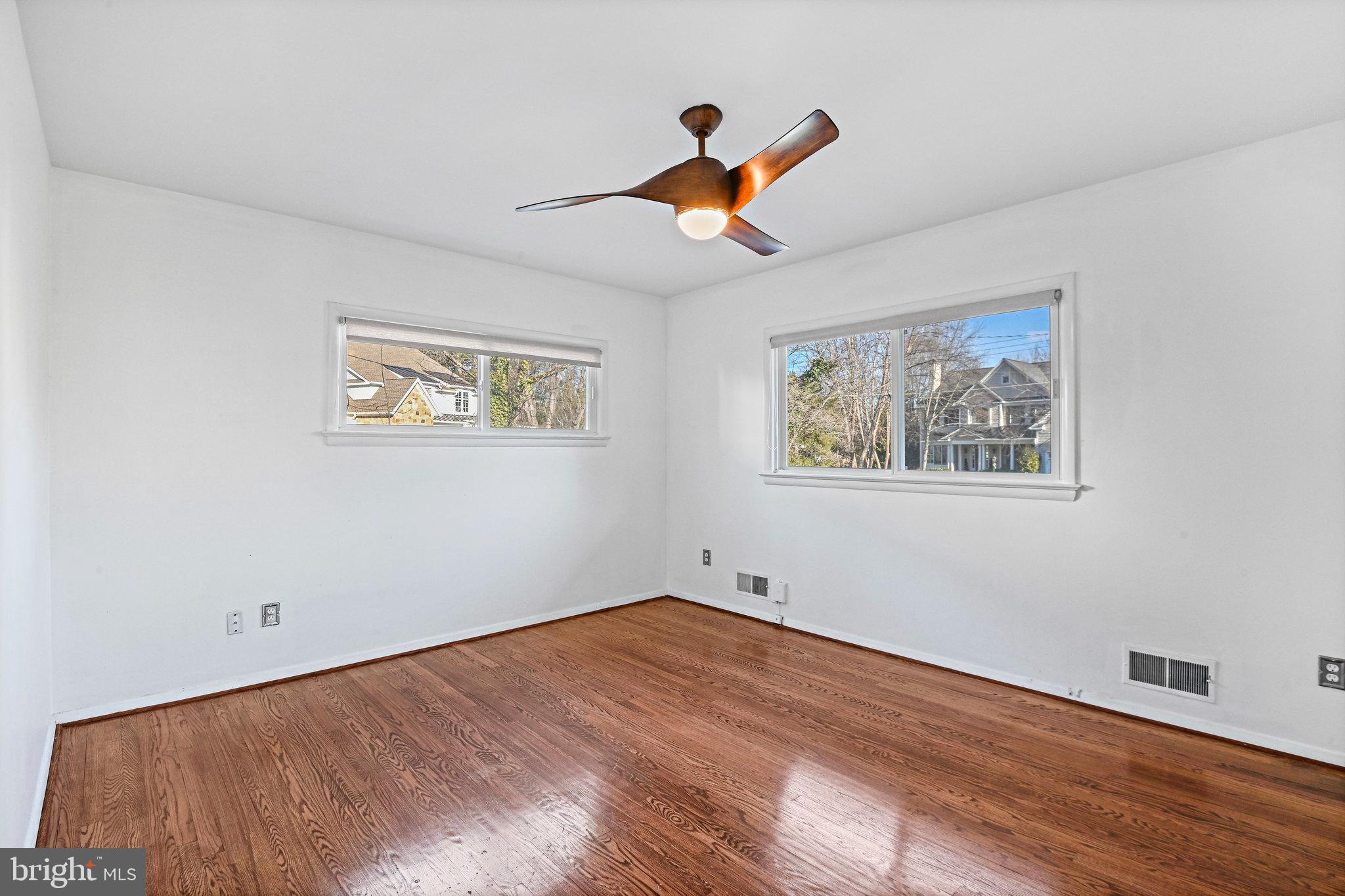 RUCKERS LANGLEY - Residential Lease