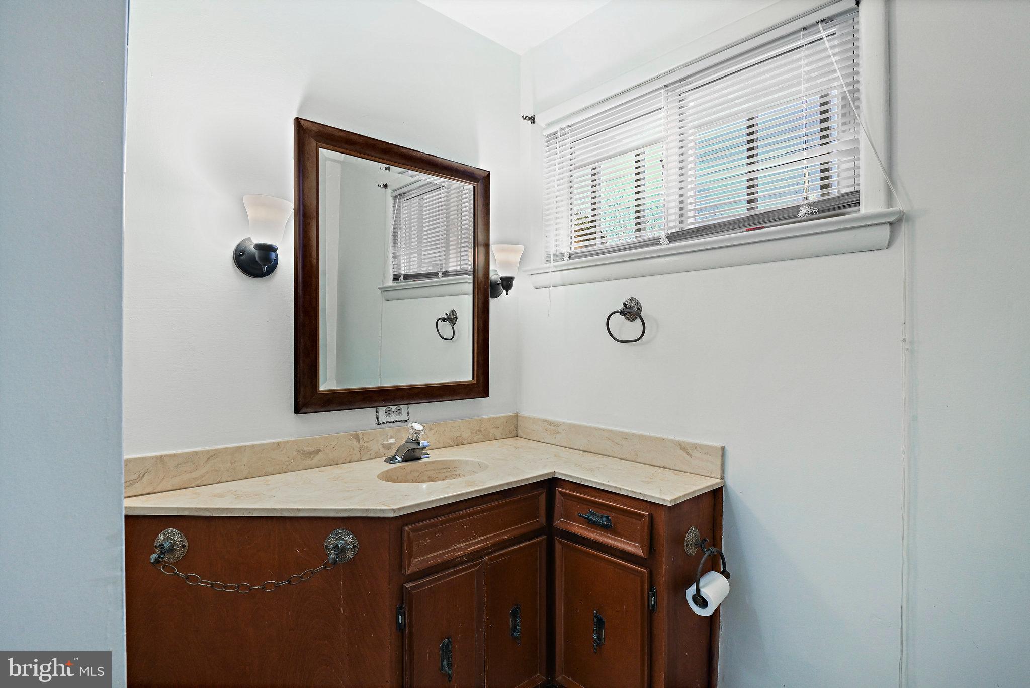 RUCKERS LANGLEY - Residential Lease