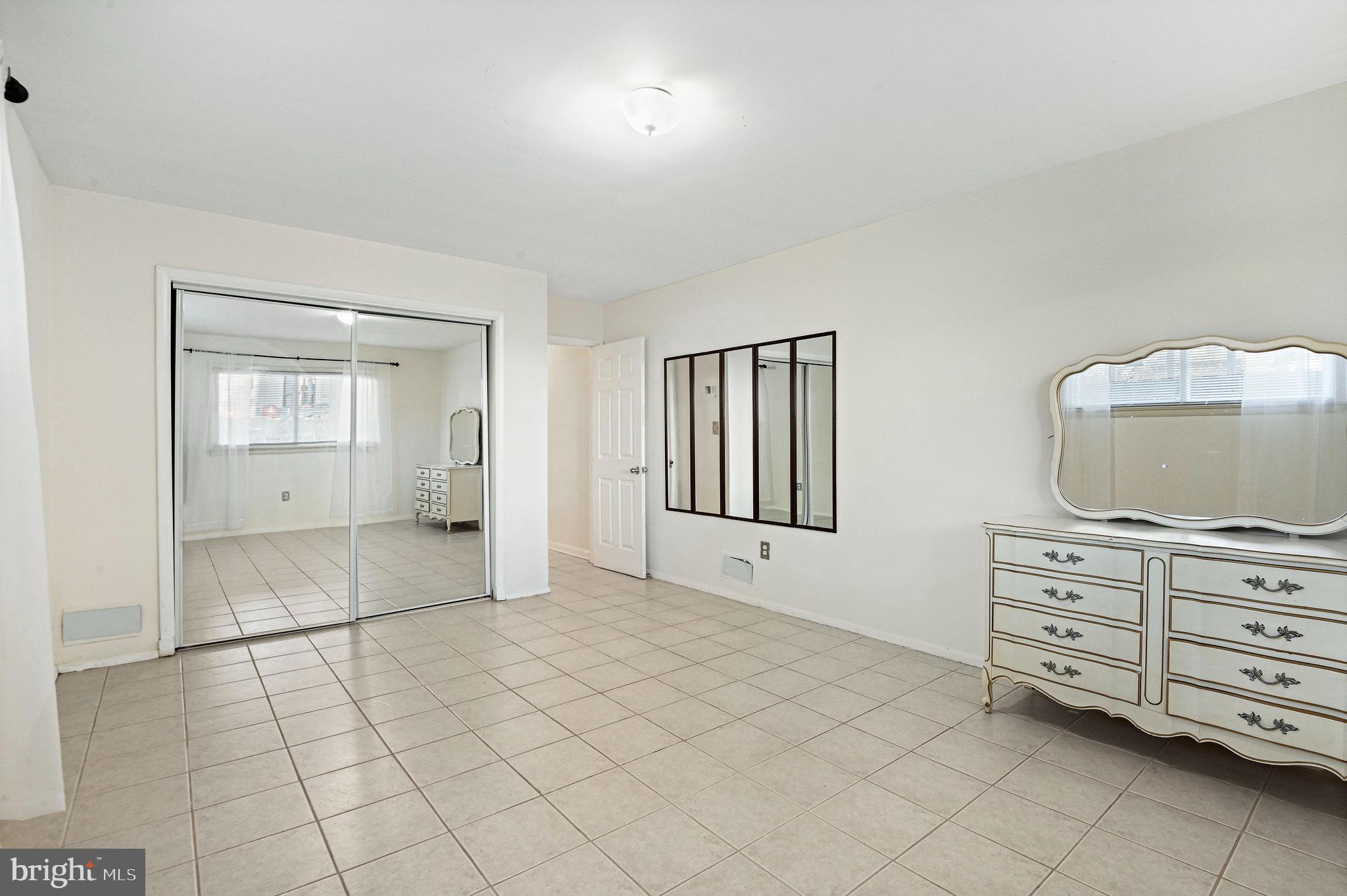 RUCKERS LANGLEY - Residential Lease