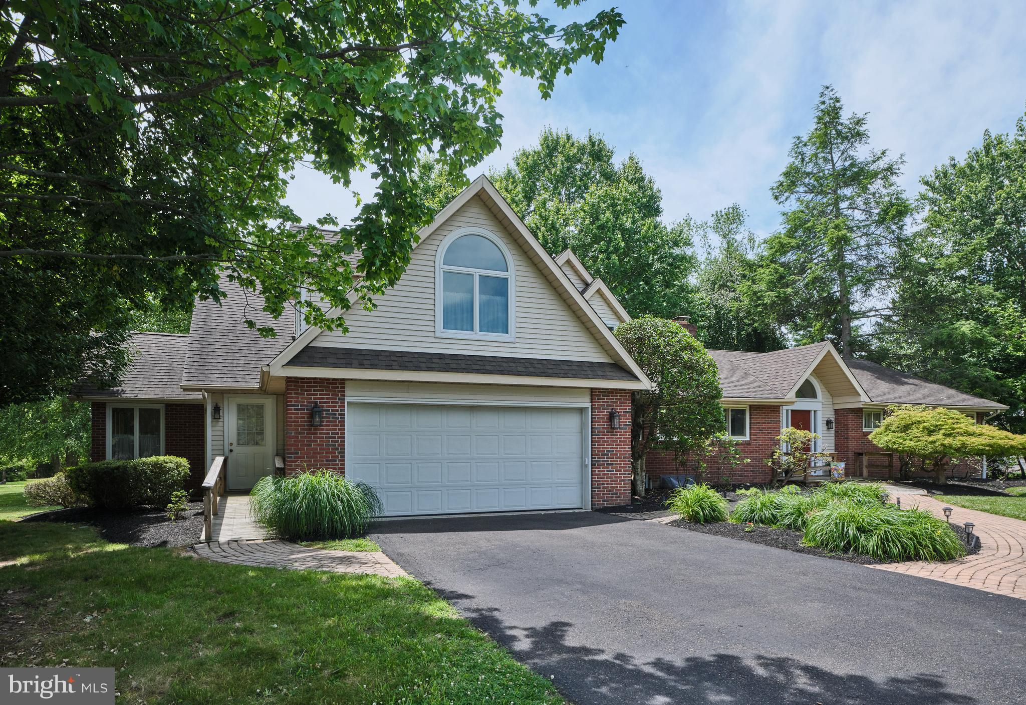333 SPRING HOUSE ROAD