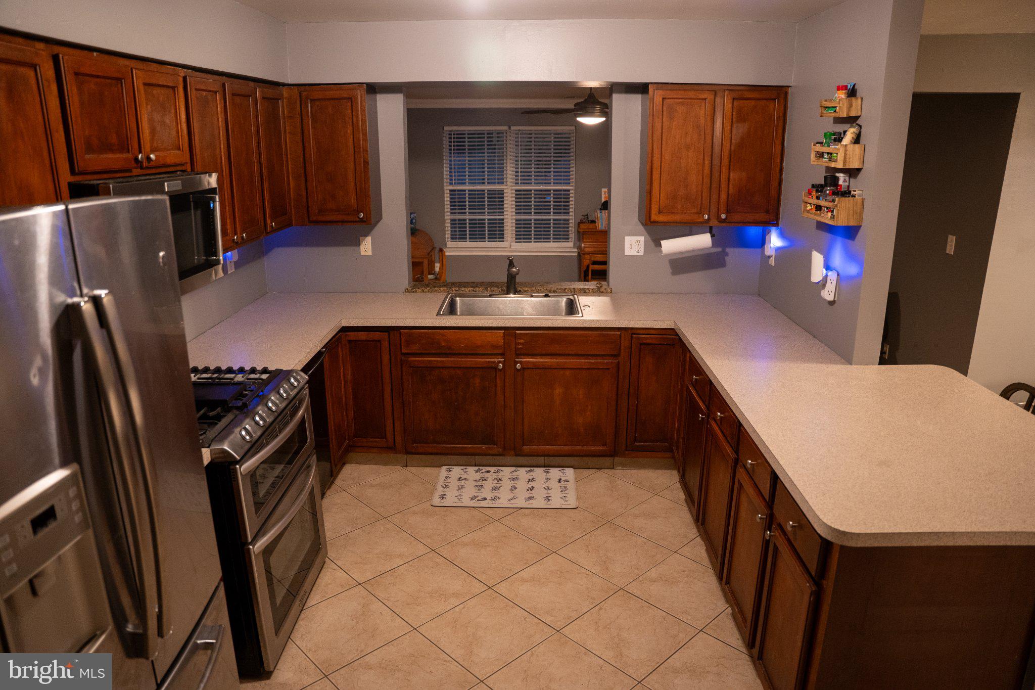 144 LAKESIDE DRIVE