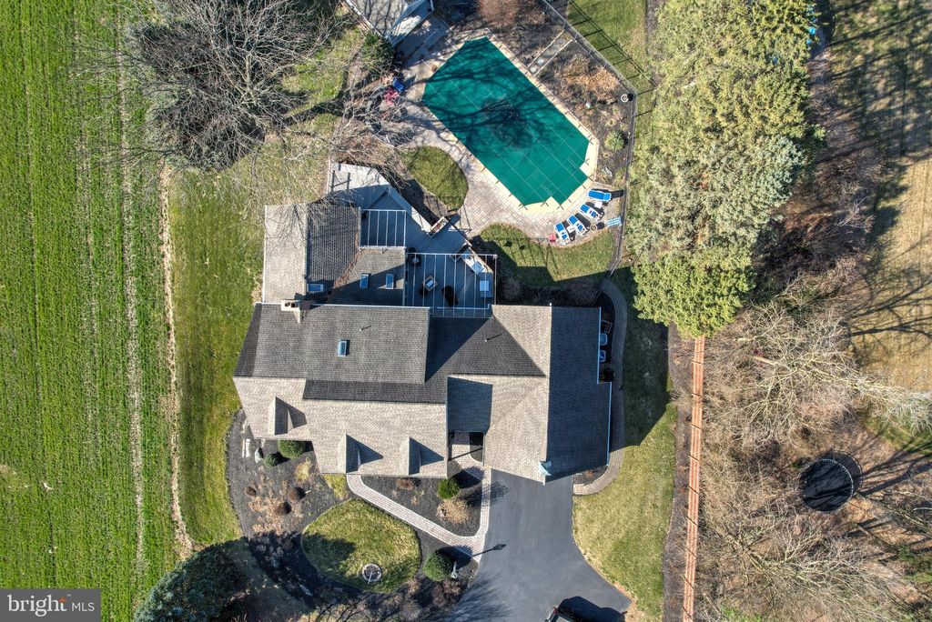 Photo of 2045 ROCKVALE RD, LANCASTER, PA 17602 (MLS # PALA2032042)