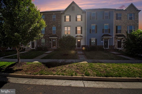 Townhouse For Rent - 18143 Red Mulberry Road<br/> DUMFRIES, VA 22026