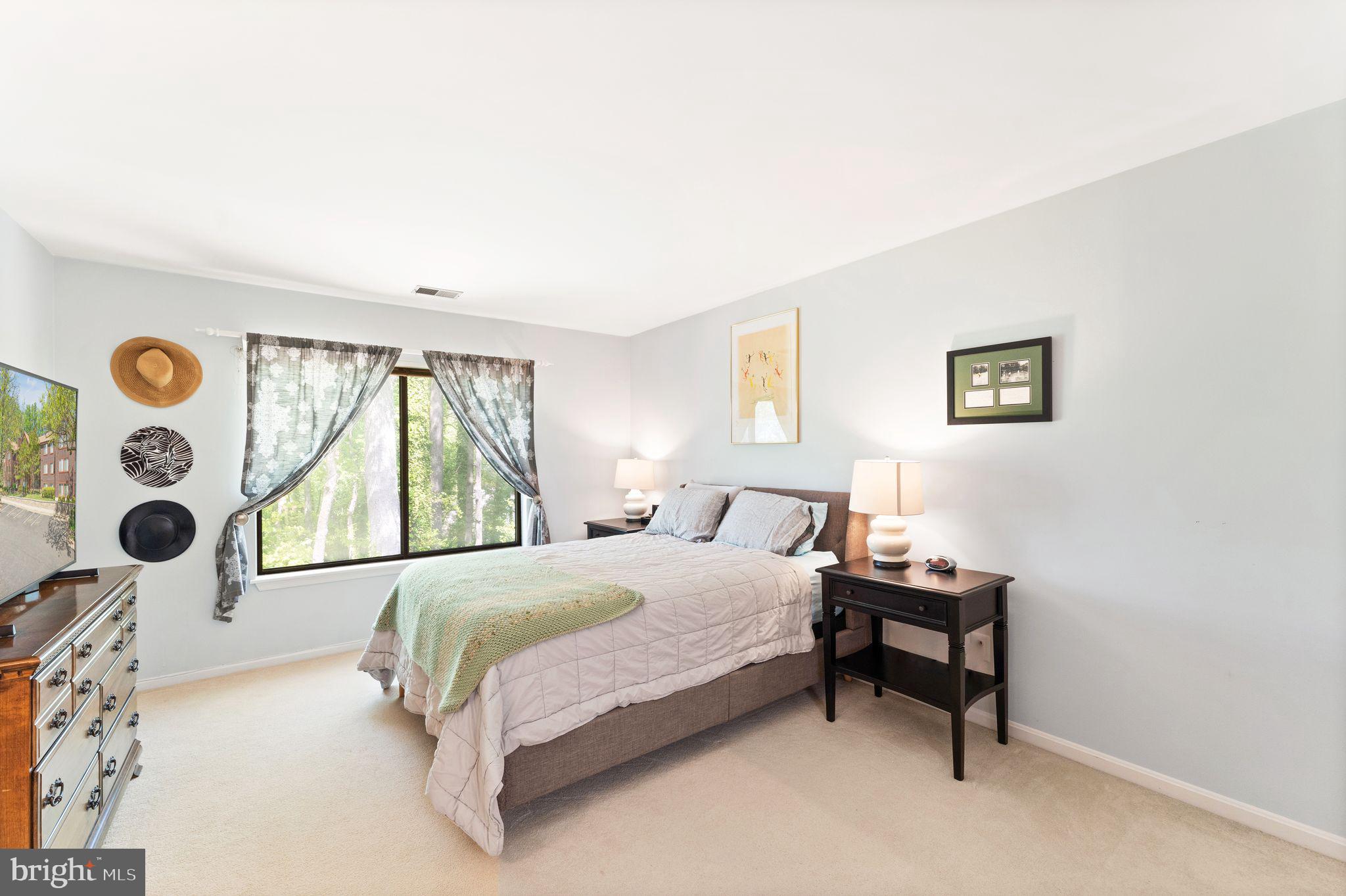 LEE OAKS - Residential