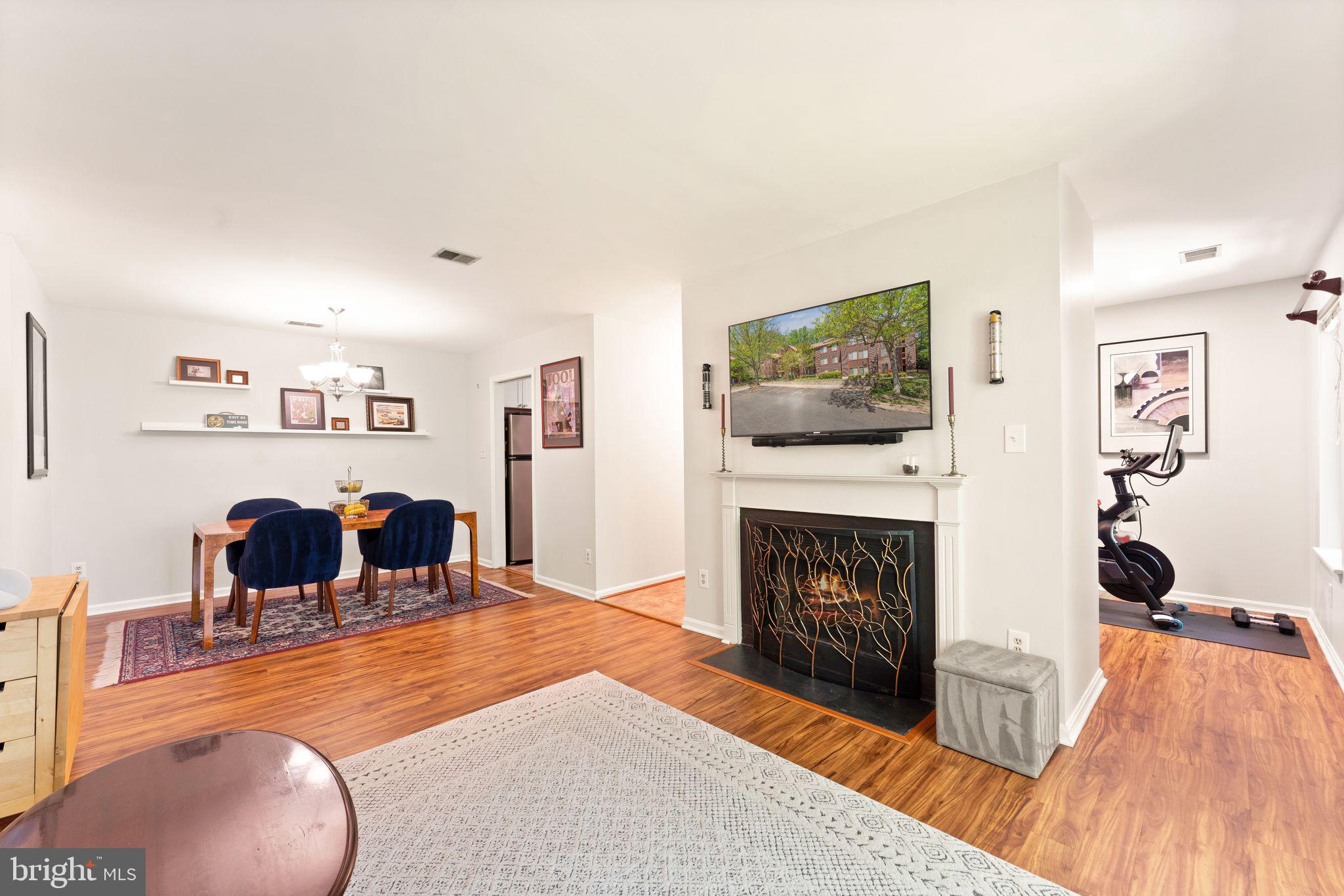 LEE OAKS - Residential