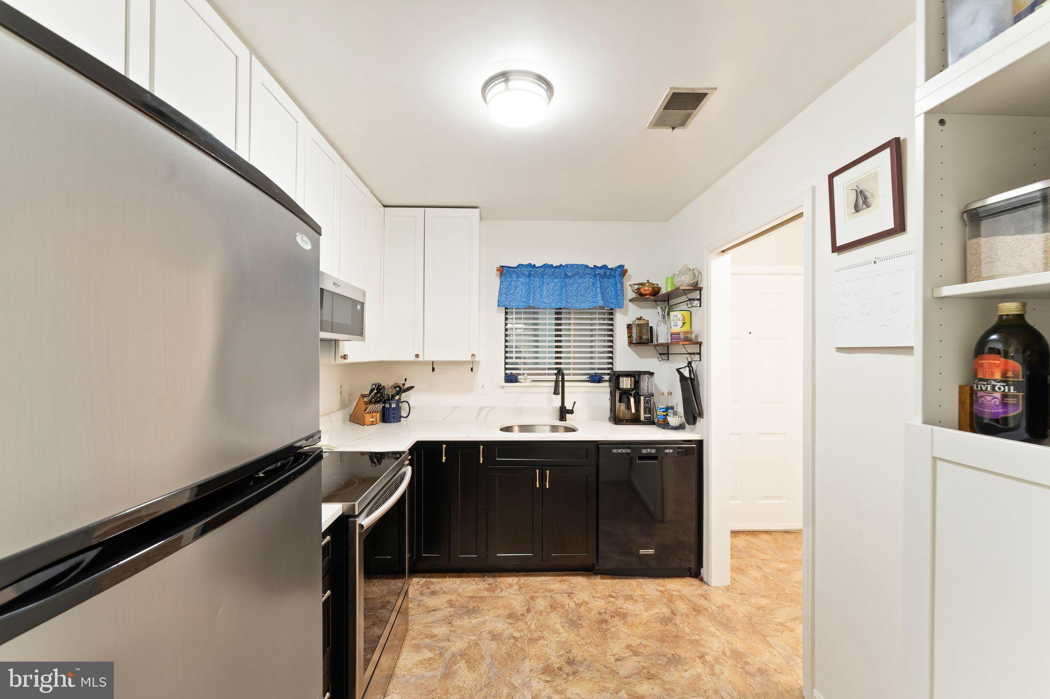 LEE OAKS - Residential