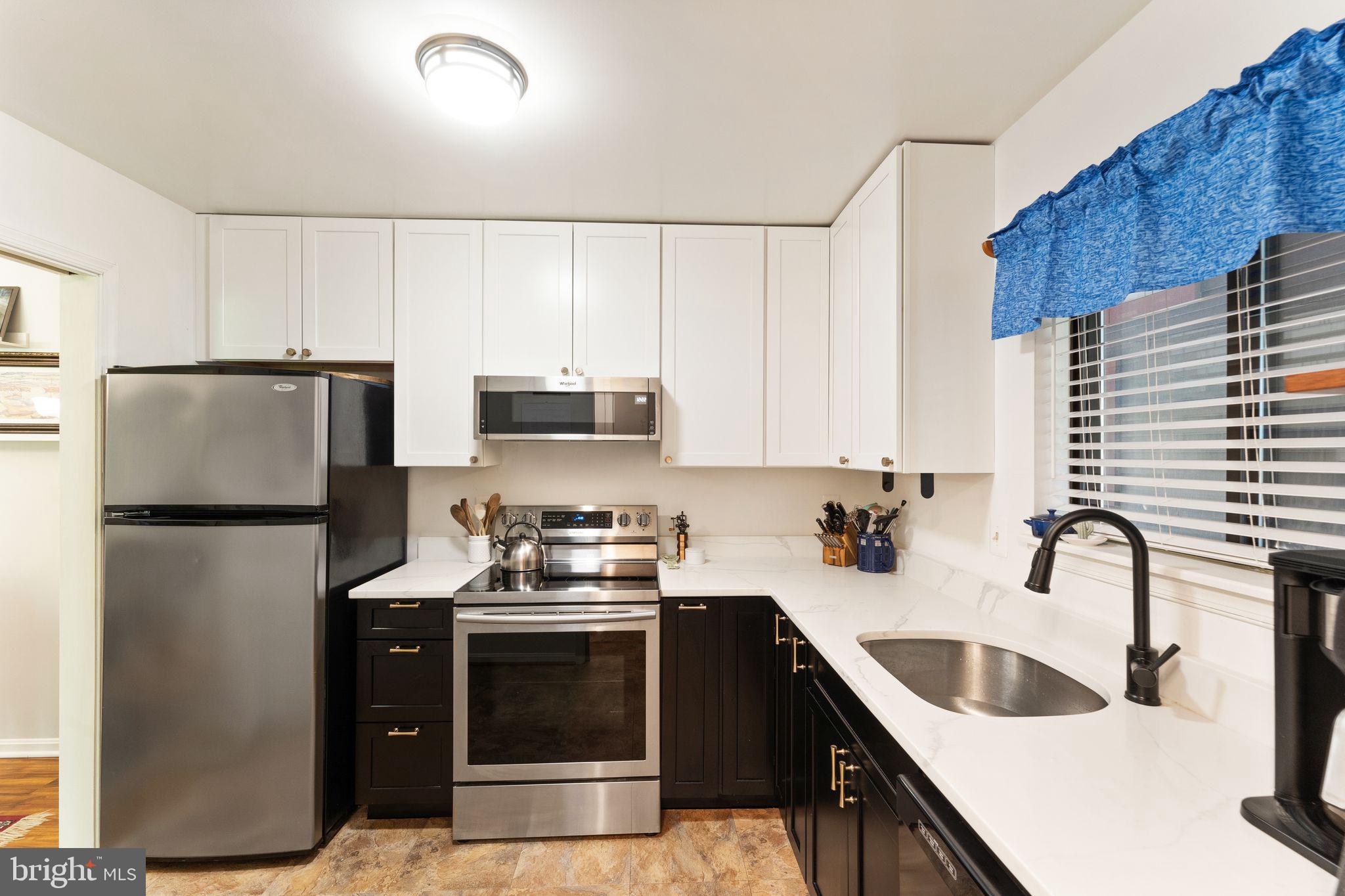 LEE OAKS - Residential