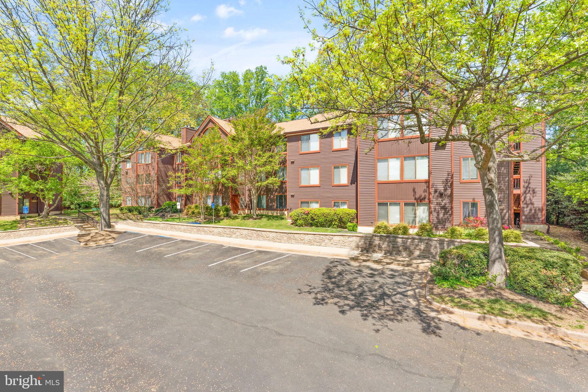 LEE OAKS - Residential