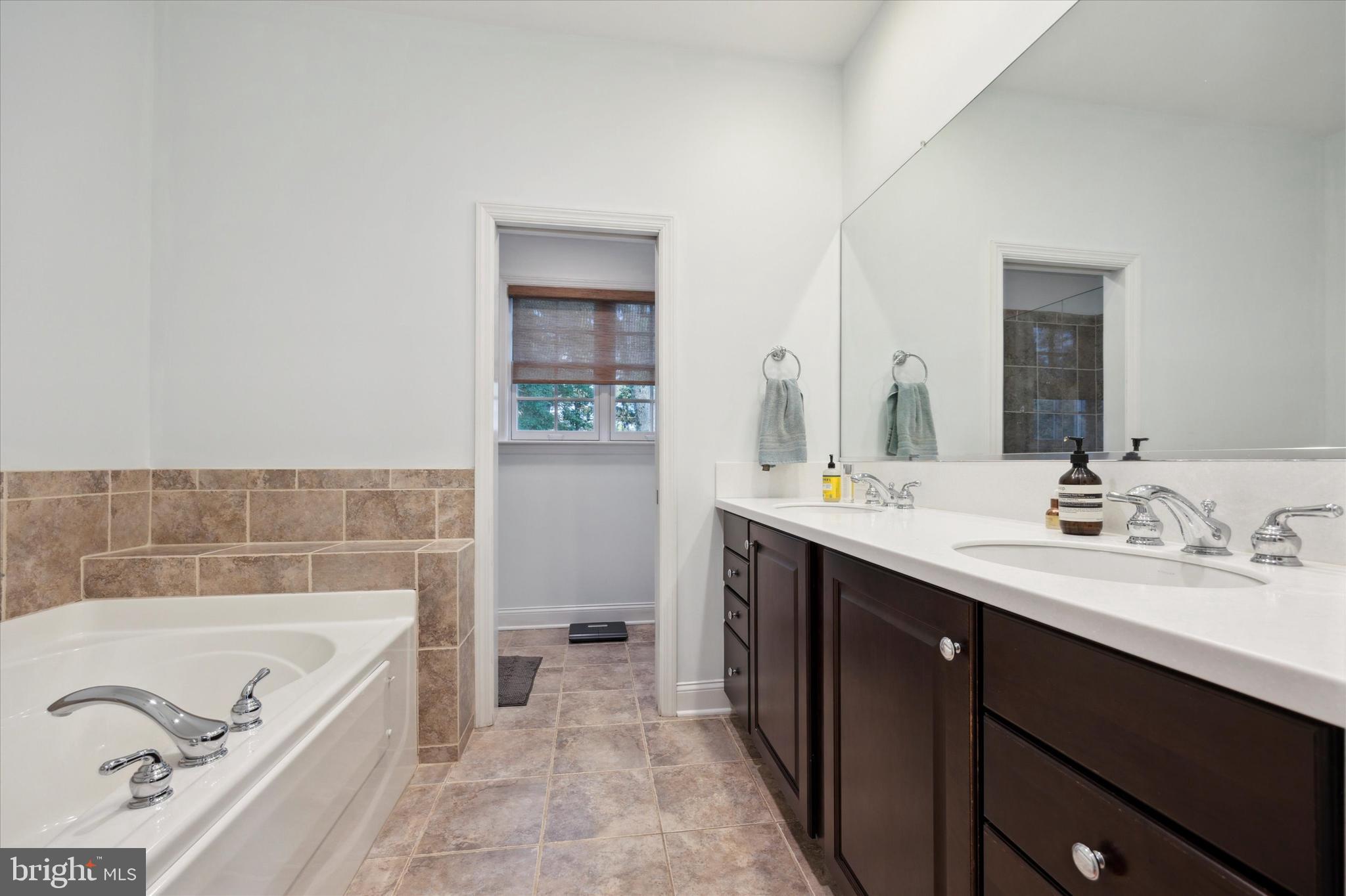 VALLEY FORGE ESTS - Residential