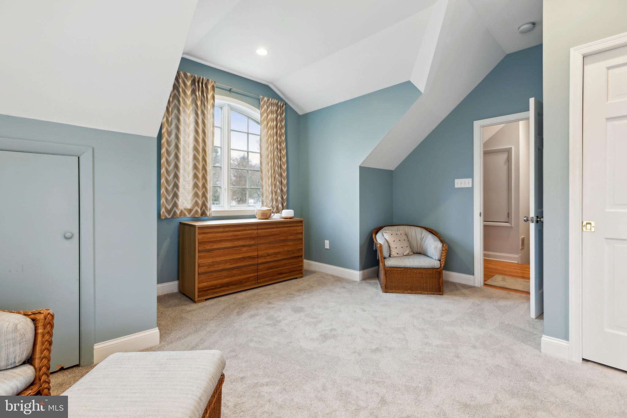 VALLEY FORGE ESTS - Residential