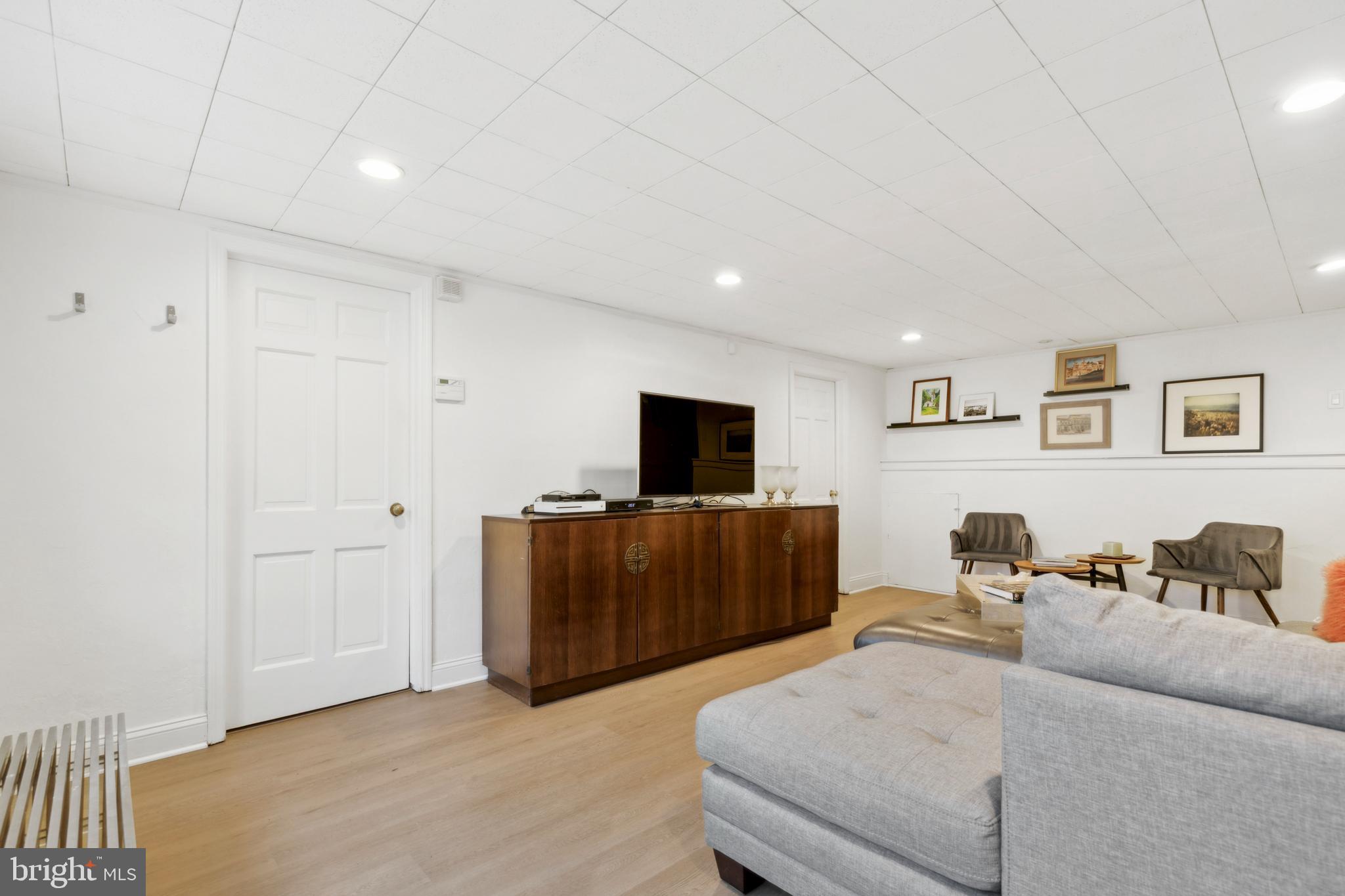 VALLEY FORGE ESTS - Residential