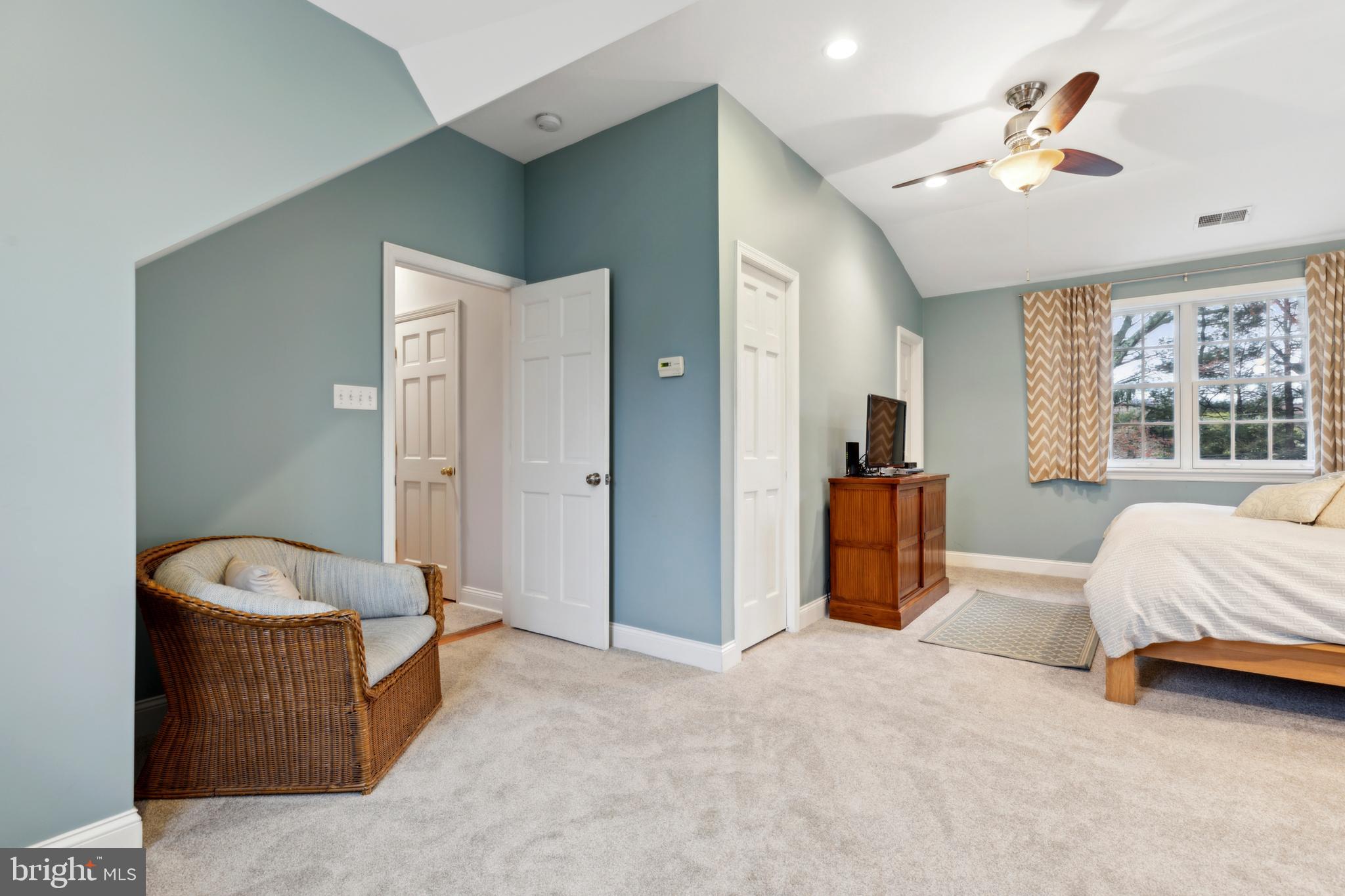 VALLEY FORGE ESTS - Residential