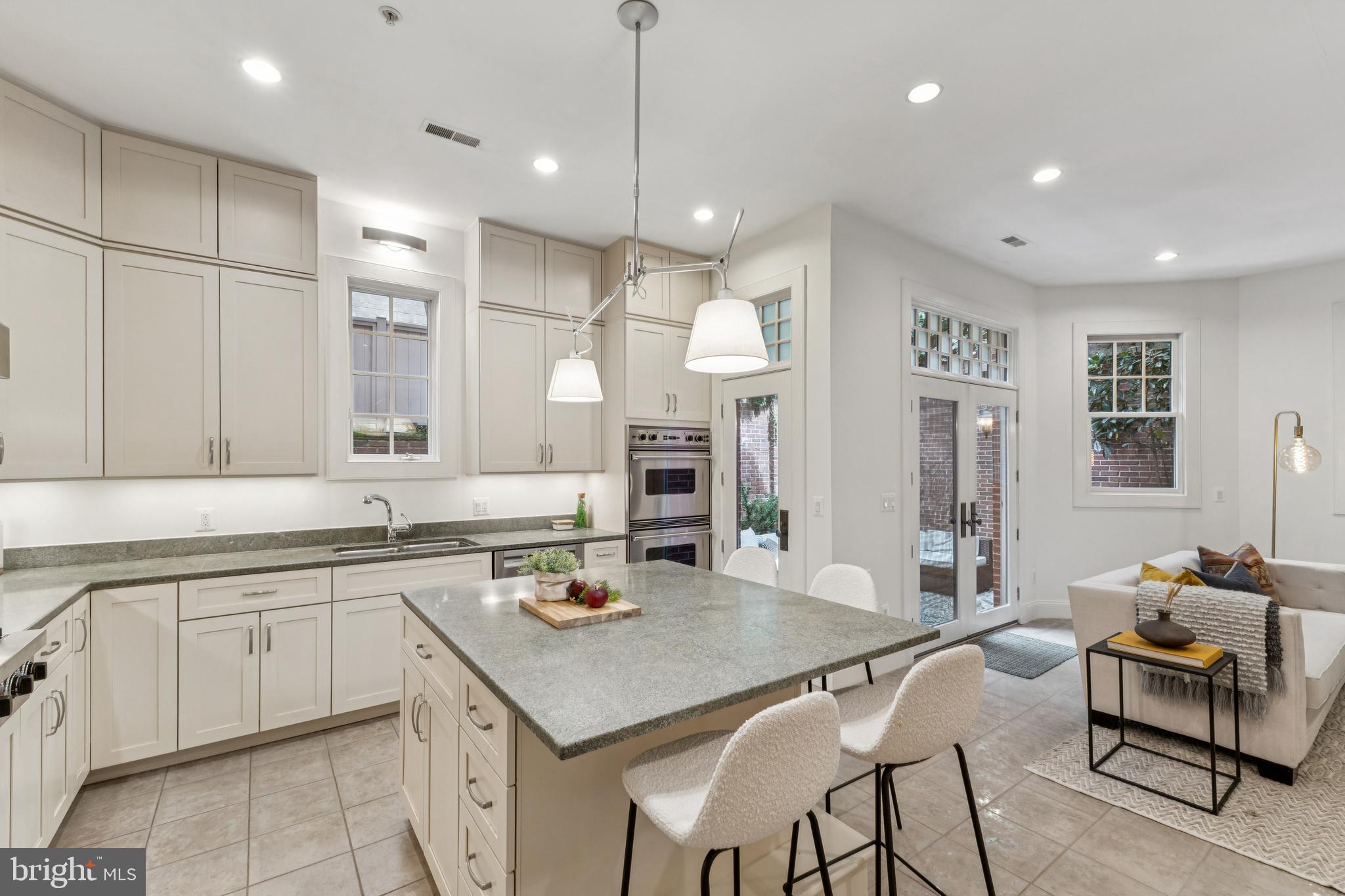 OBSERVATORY CIRCLE - Residential