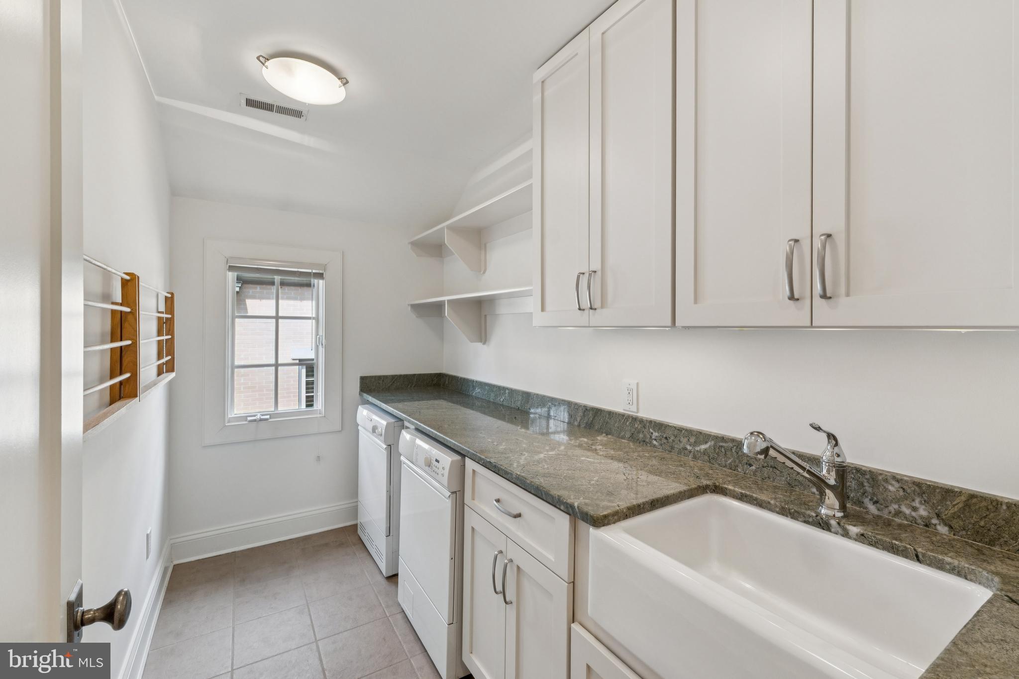 OBSERVATORY CIRCLE - Residential