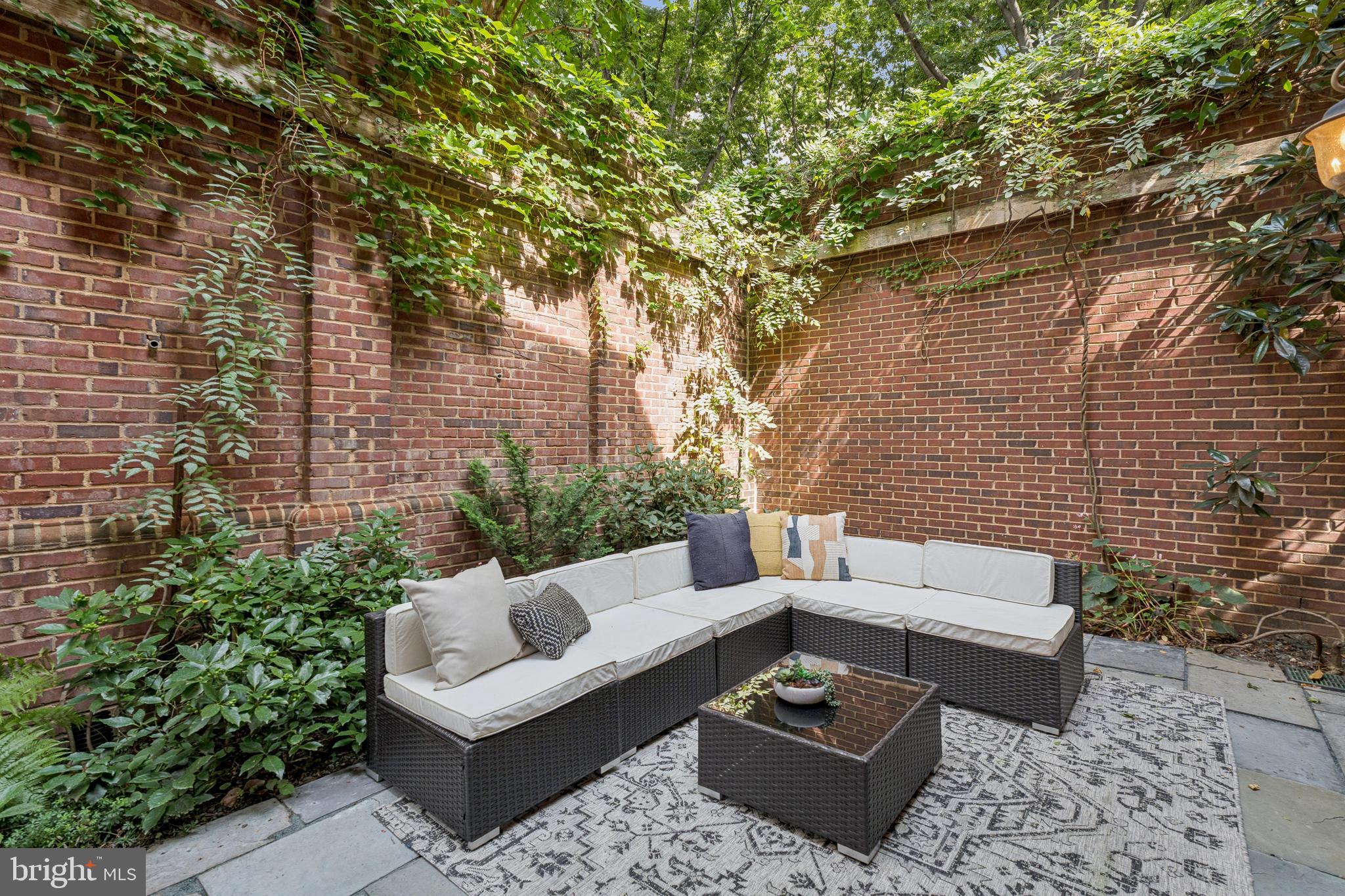 OBSERVATORY CIRCLE - Residential