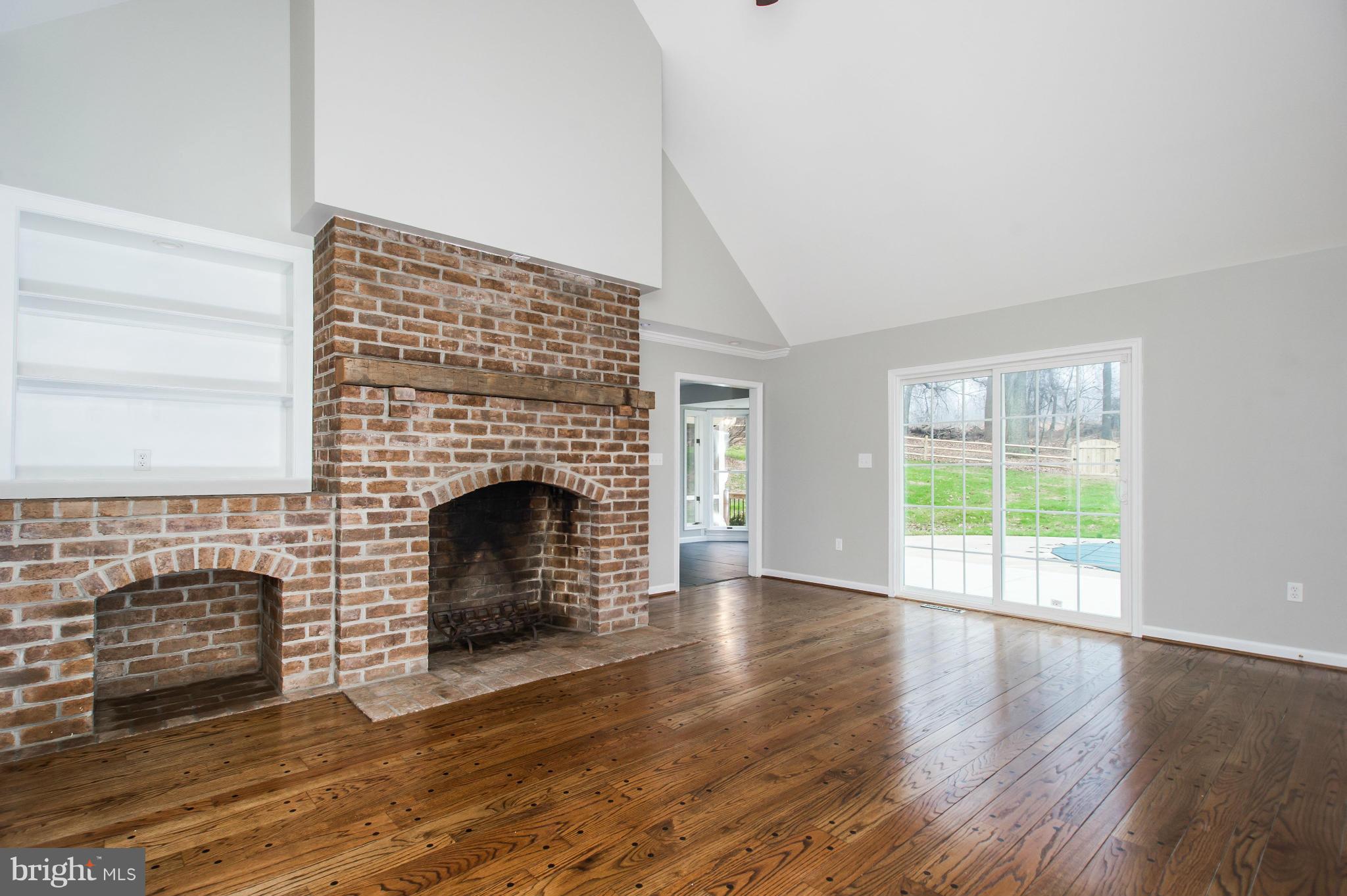 MANOR GLADE - Residential