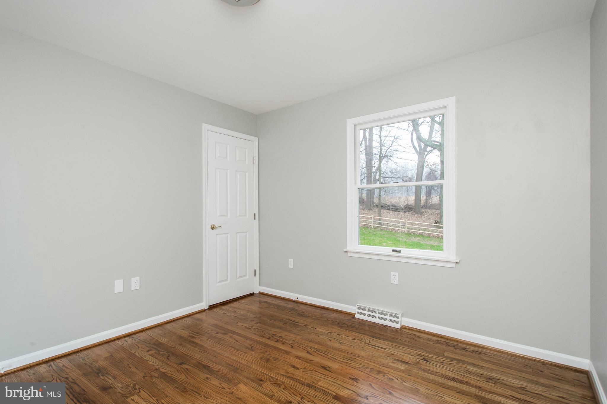 MANOR GLADE - Residential