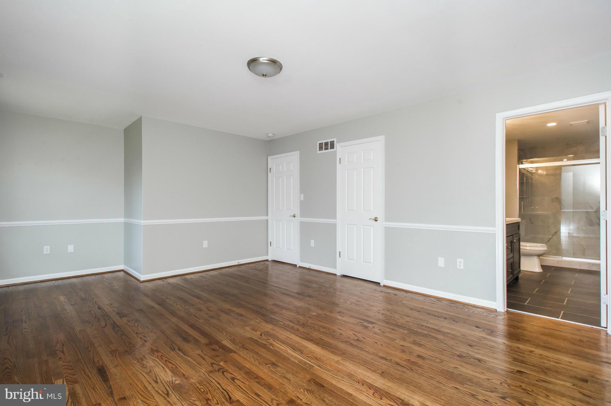 MANOR GLADE - Residential