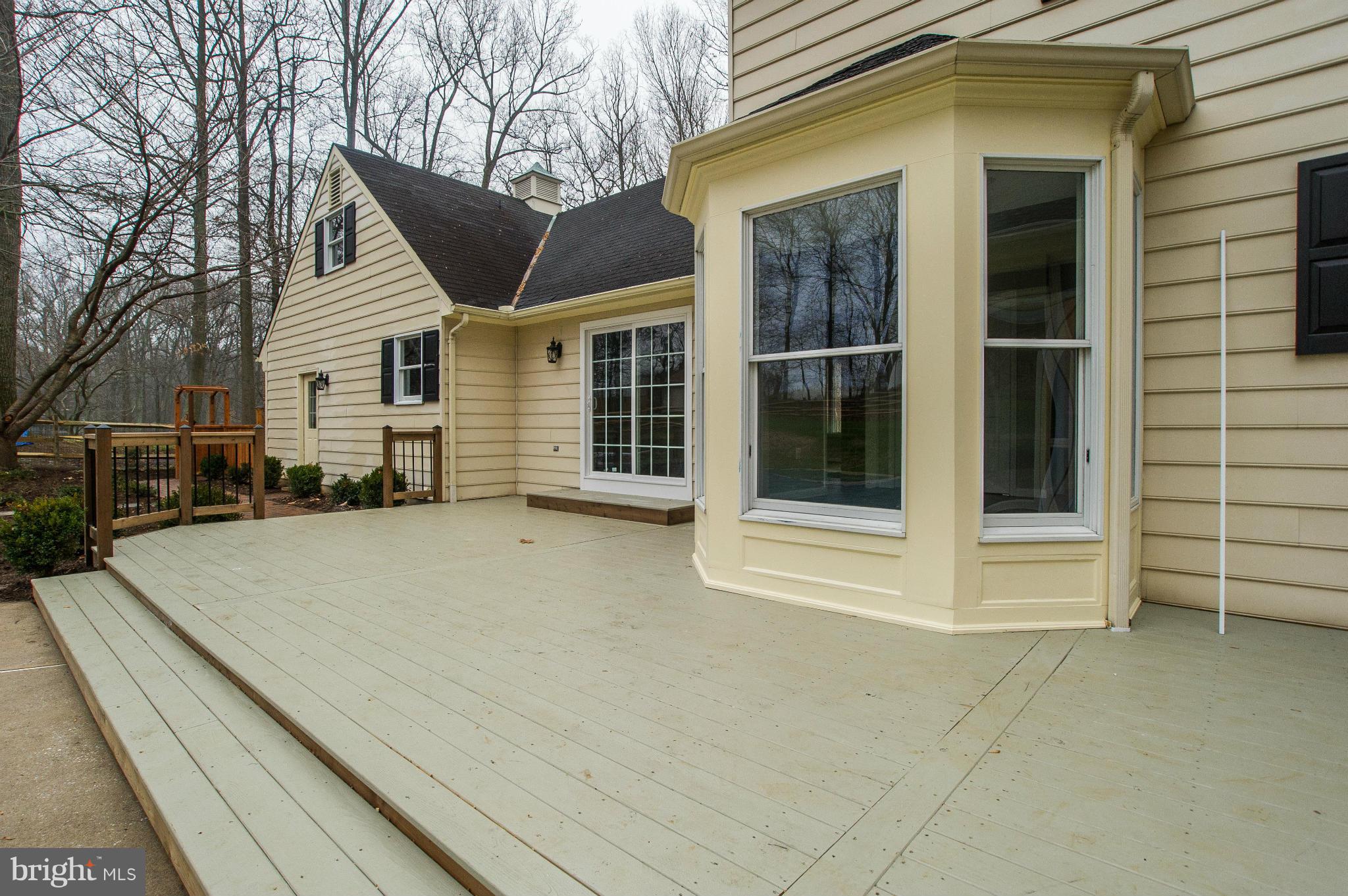 MANOR GLADE - Residential