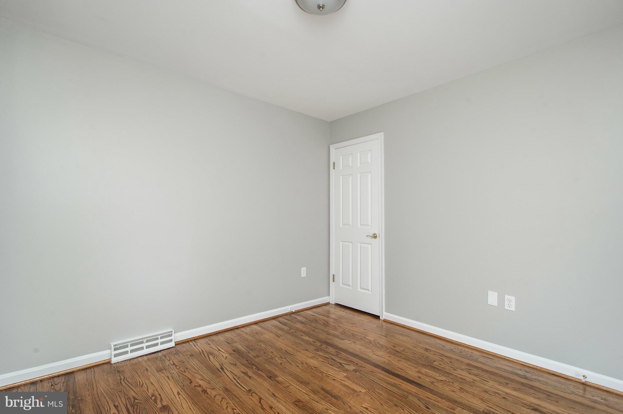 MANOR GLADE - Residential