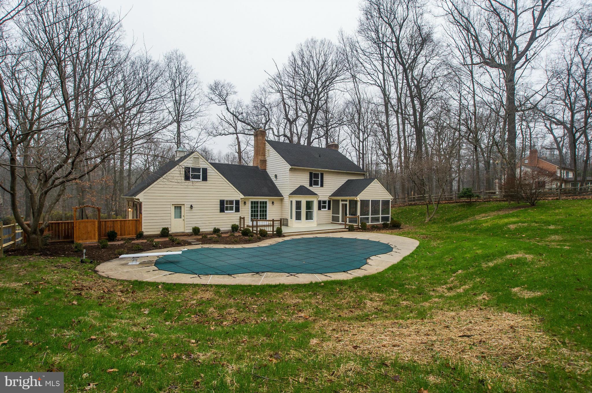 MANOR GLADE - Residential