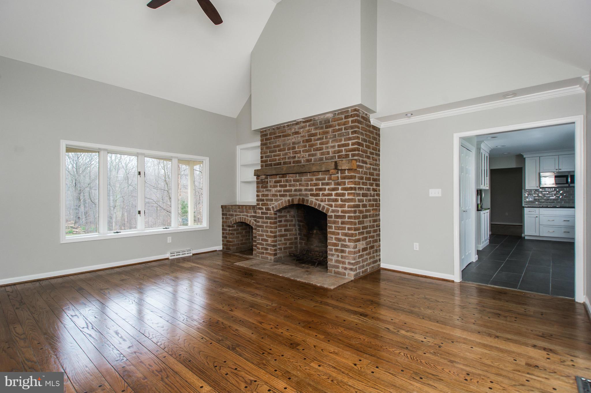 MANOR GLADE - Residential