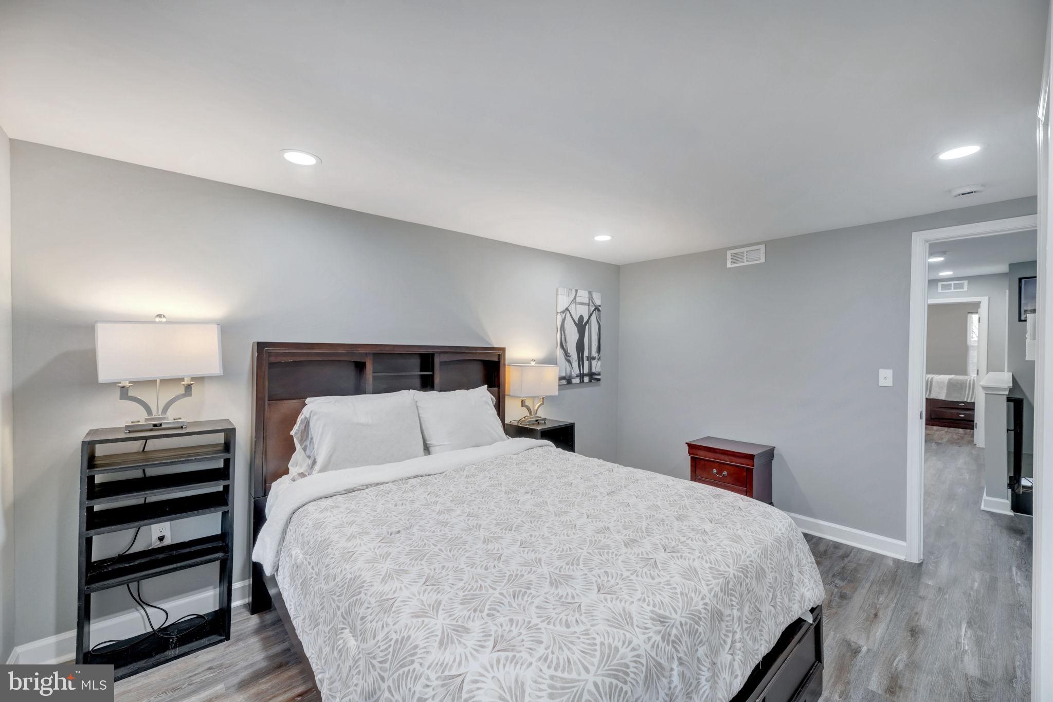 SANDTOWN-WINCHESTER - Residential Lease