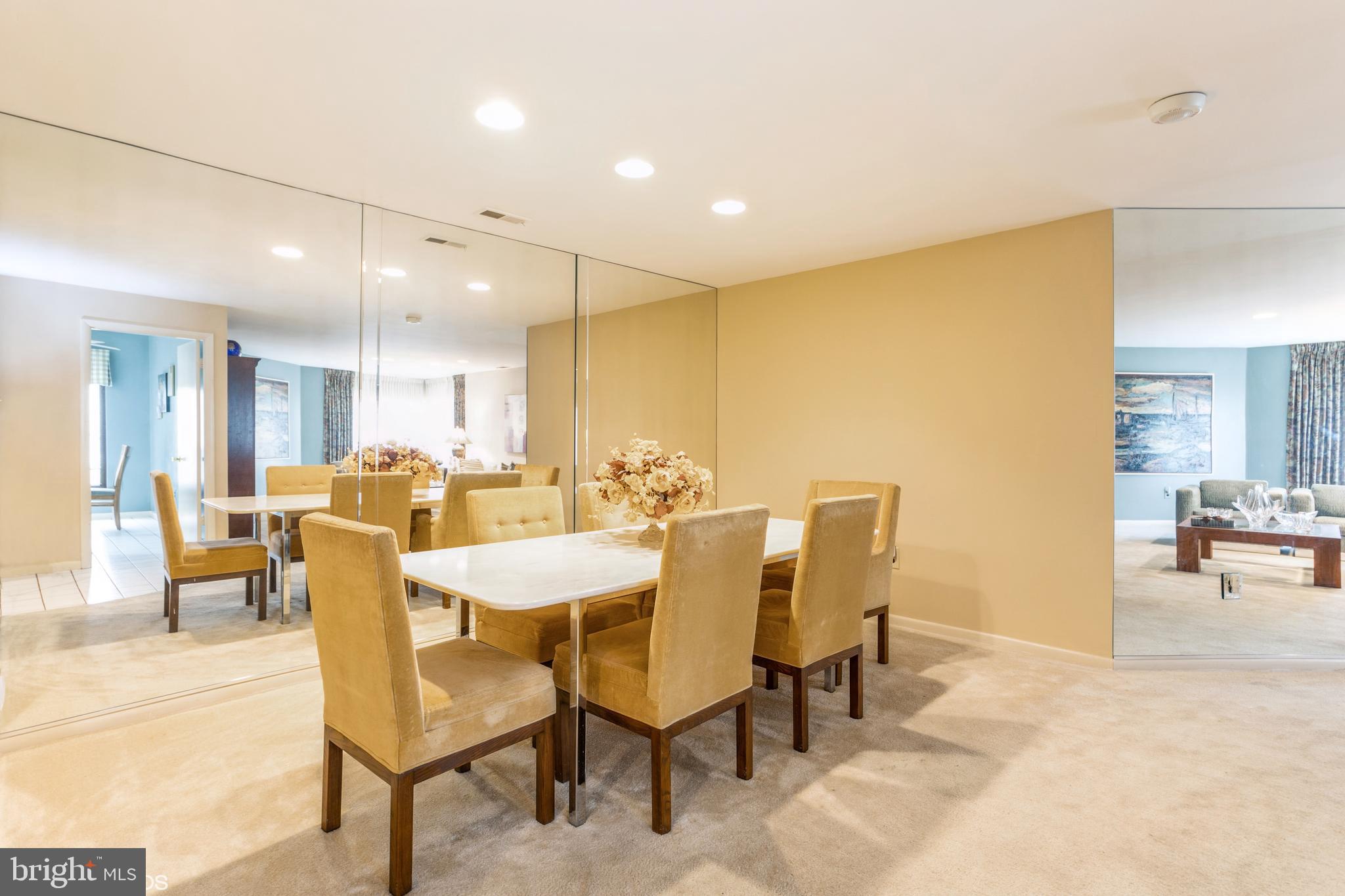 THE TOWERS - Residential