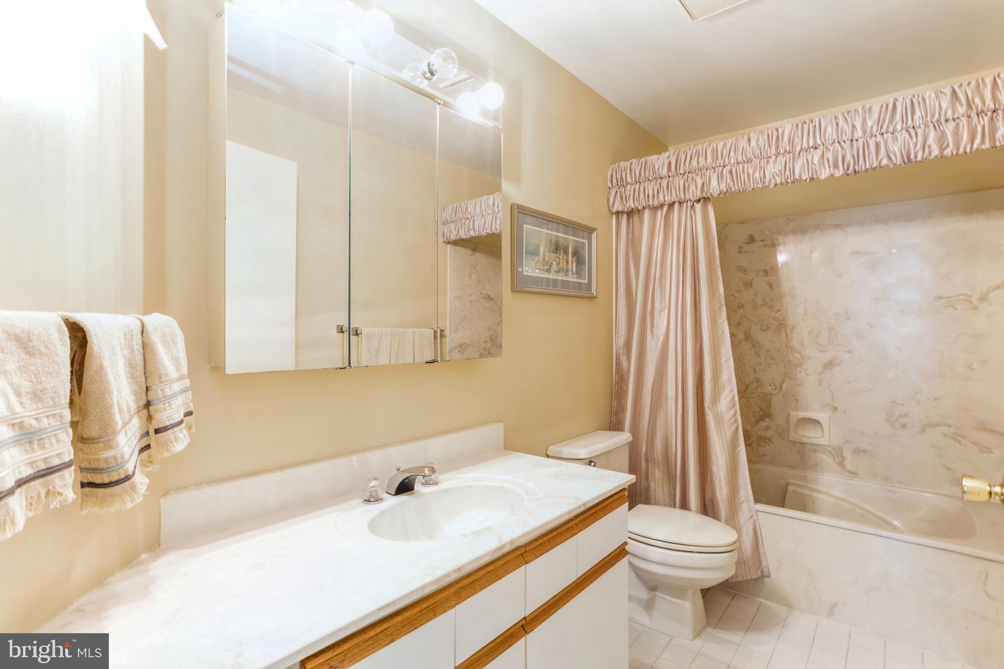 THE TOWERS - Residential