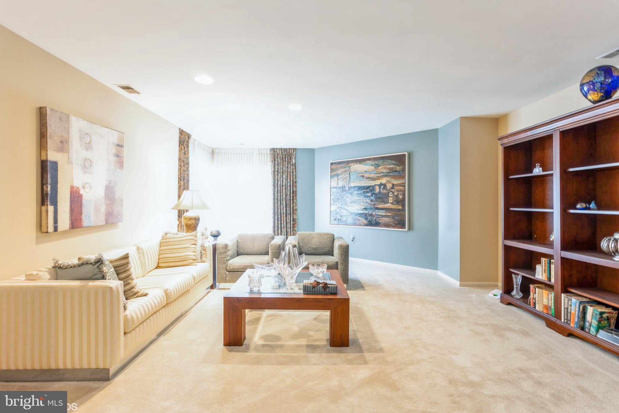 THE TOWERS - Residential