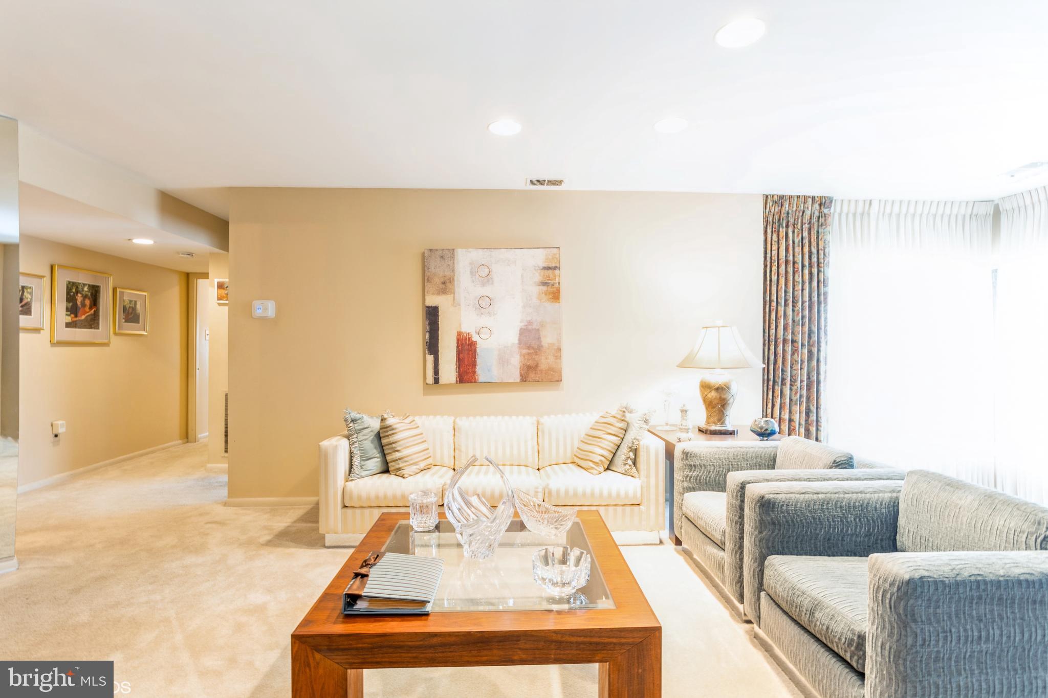 THE TOWERS - Residential