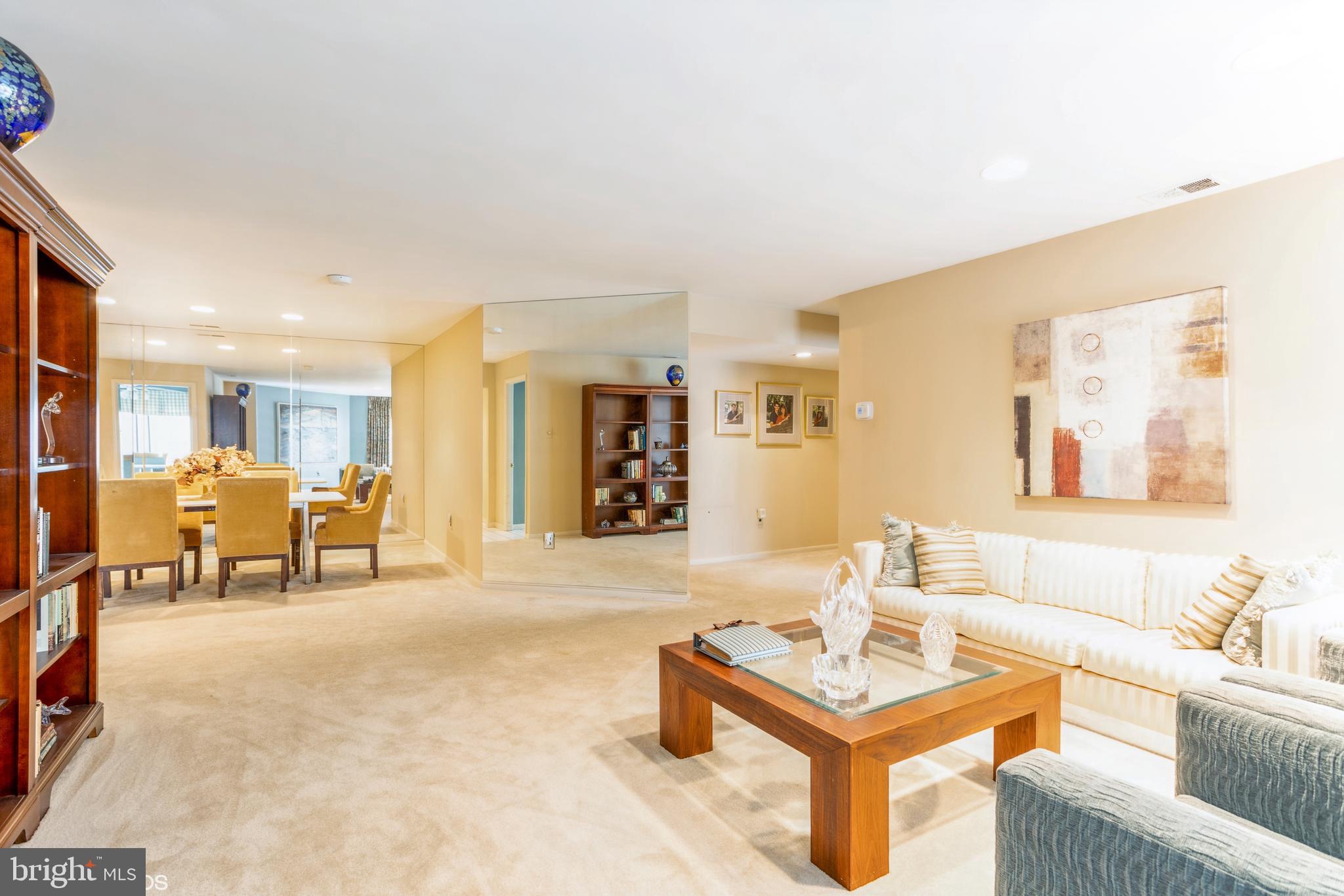 THE TOWERS - Residential