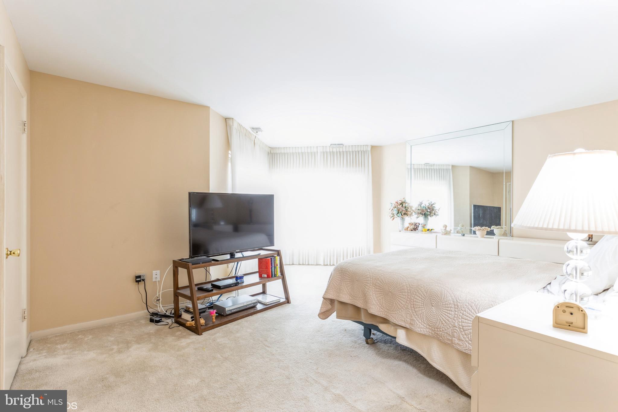 THE TOWERS - Residential