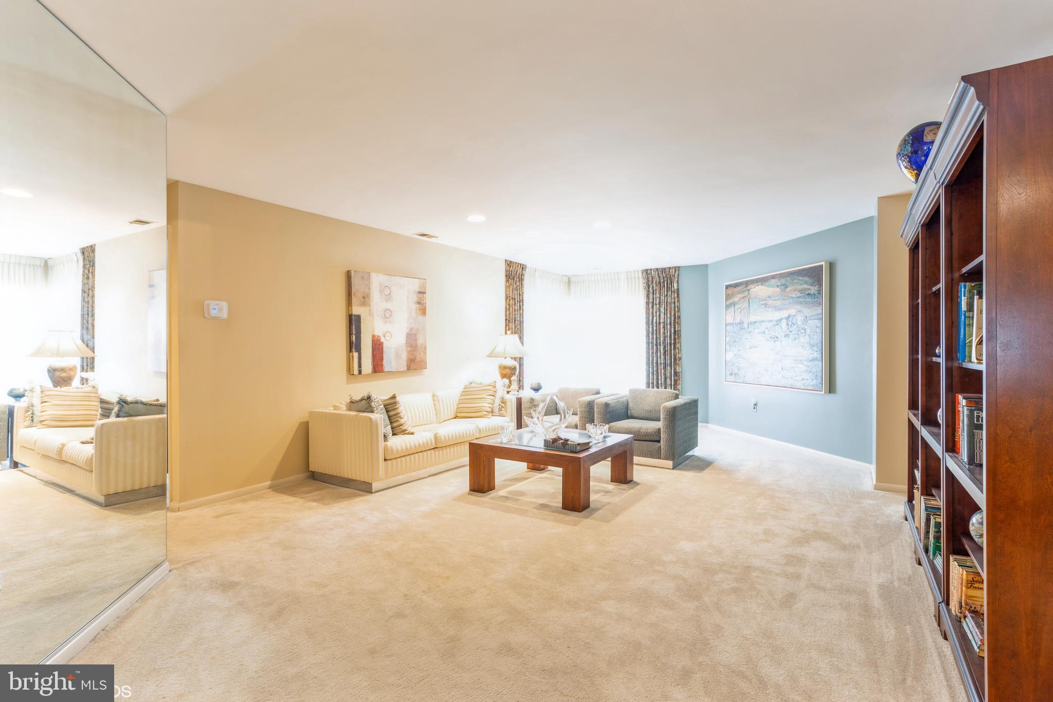 THE TOWERS - Residential