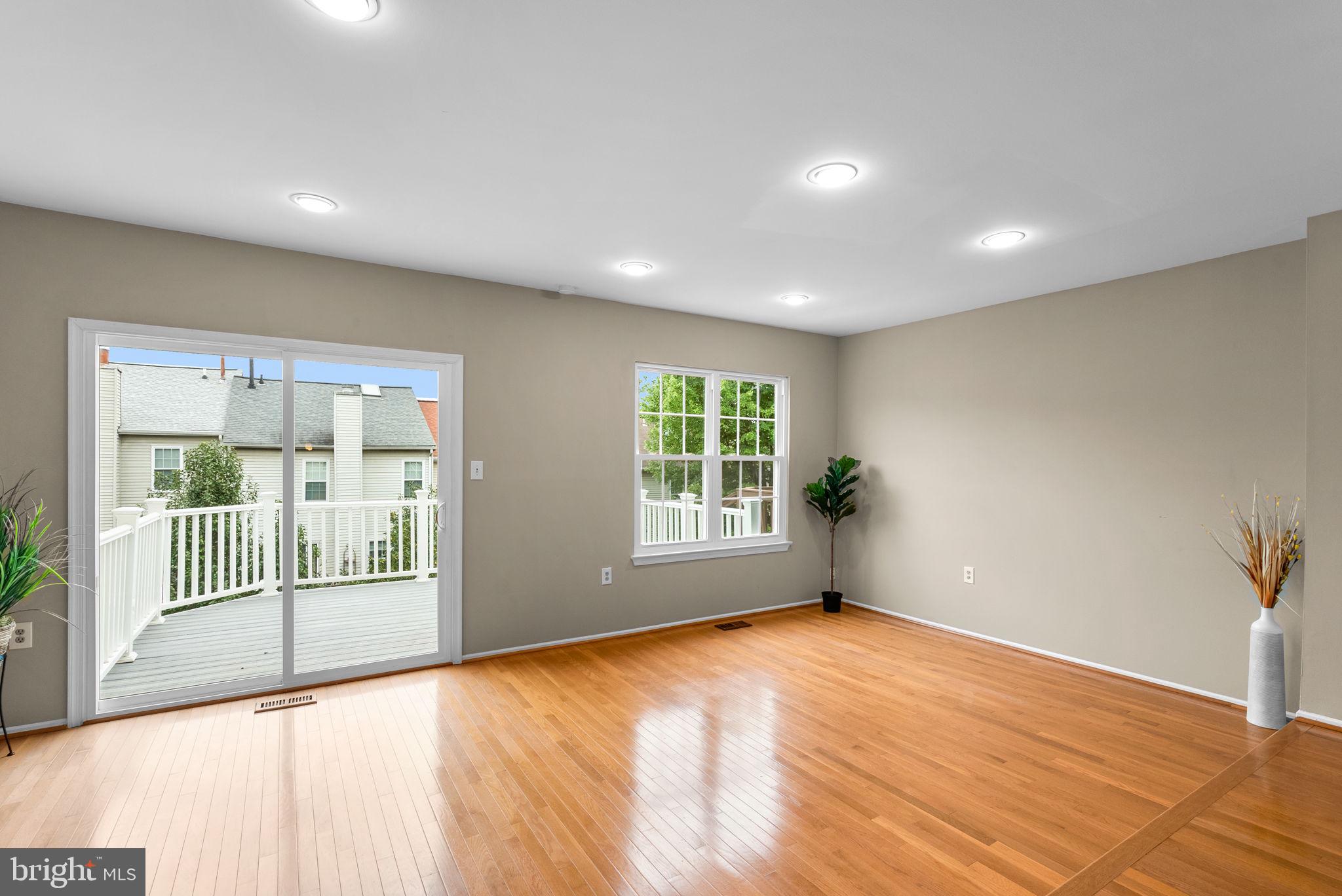 125 LAZY HOLLOW DRIVE