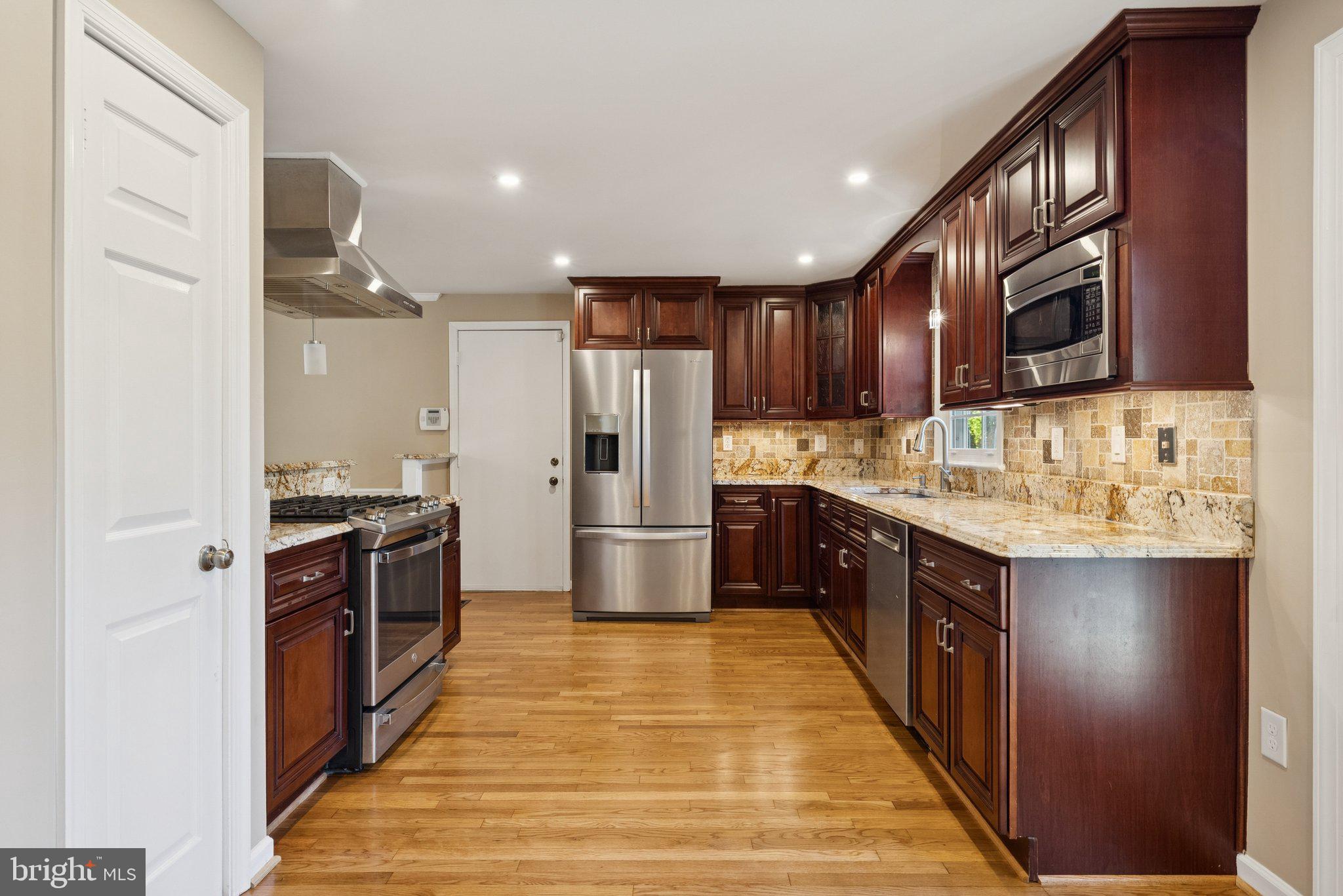 COLCHESTER HUNT - Residential