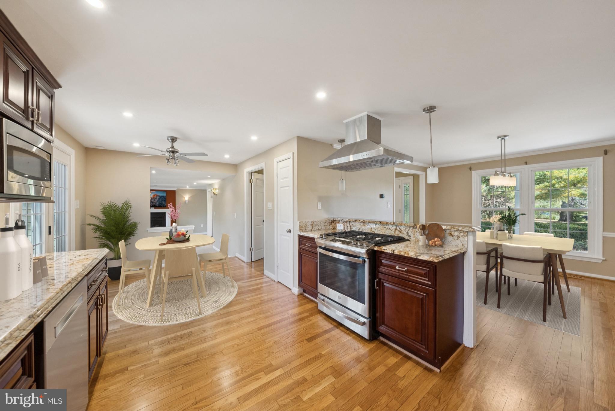 COLCHESTER HUNT - Residential