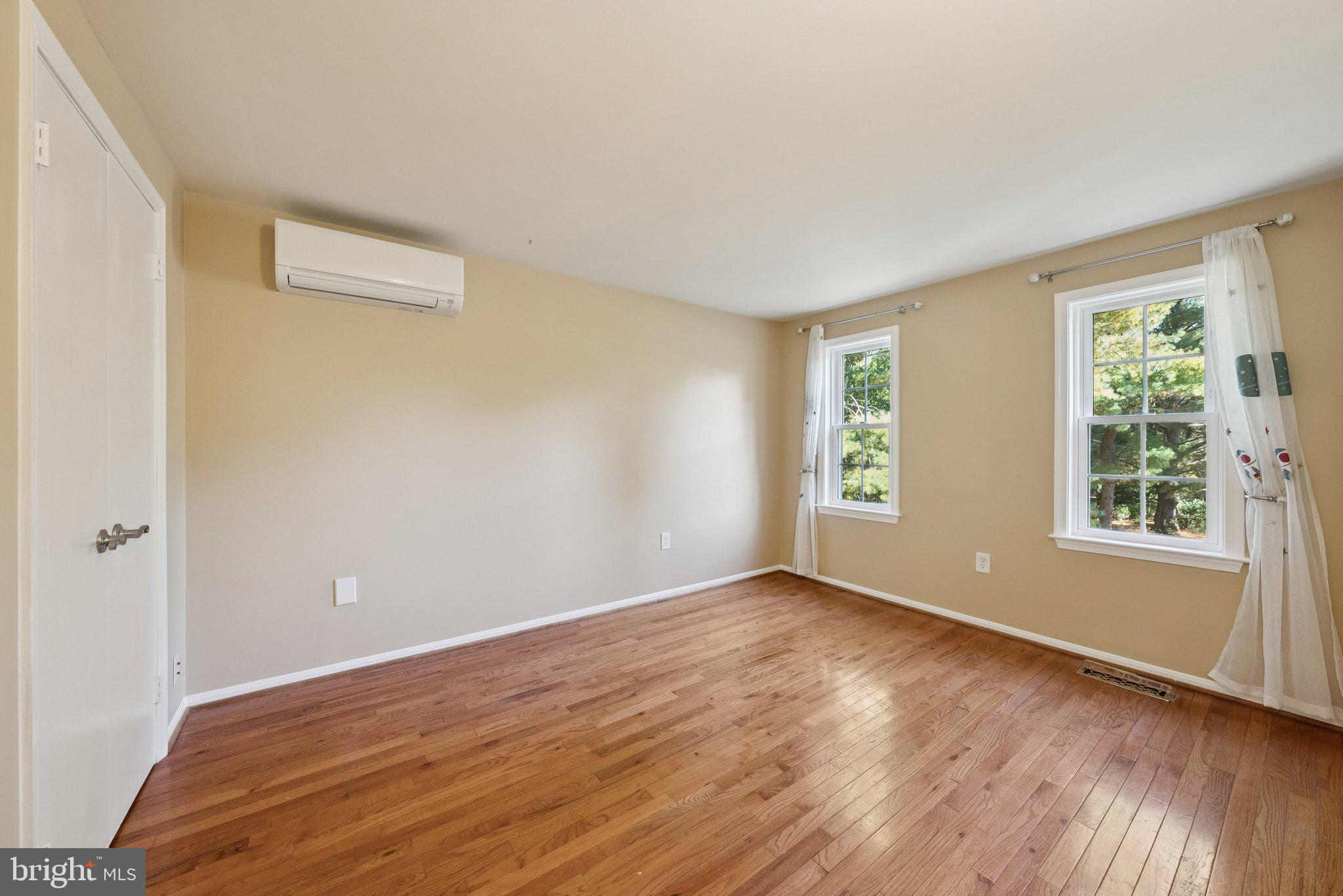 COLCHESTER HUNT - Residential