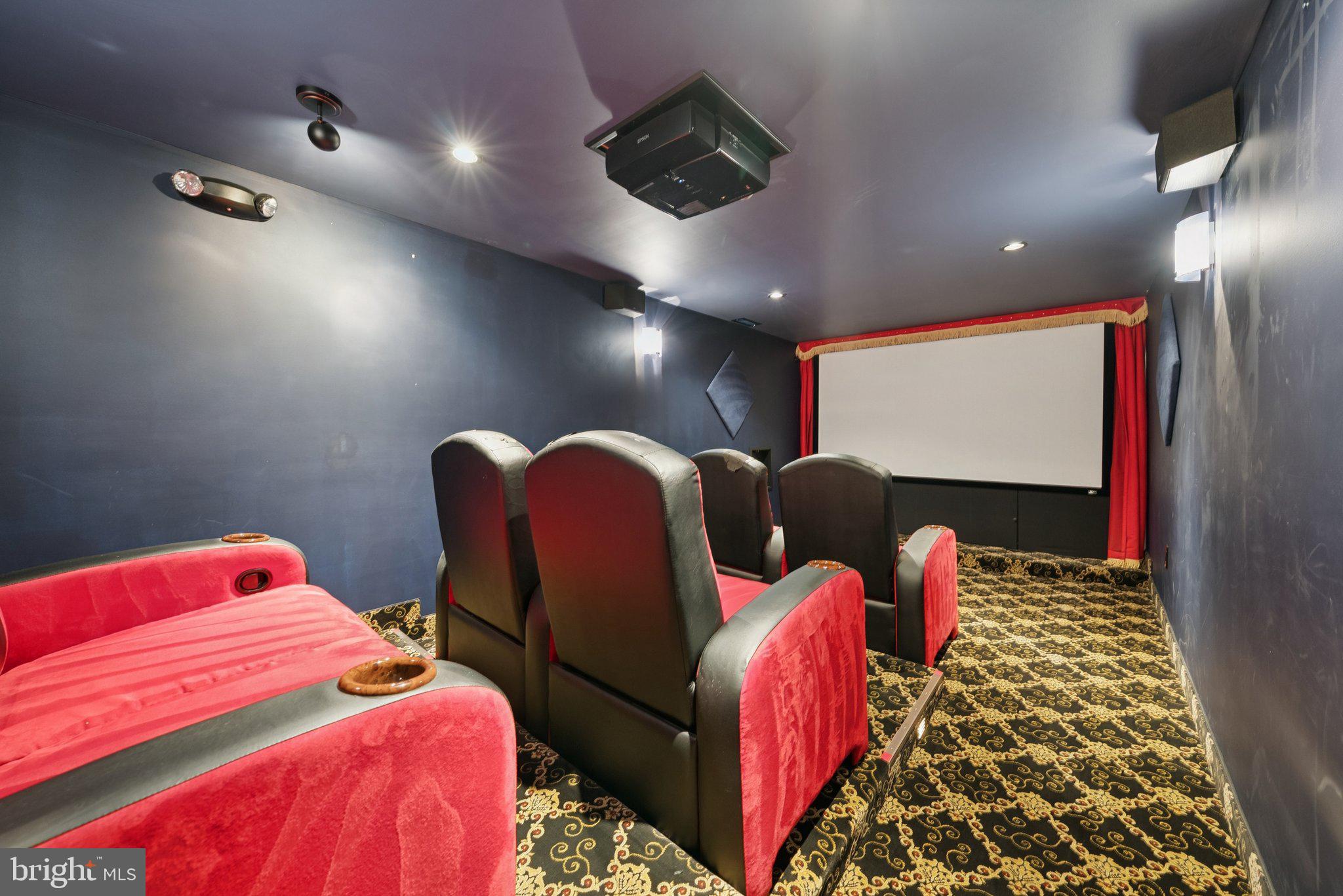 COLCHESTER HUNT - Residential