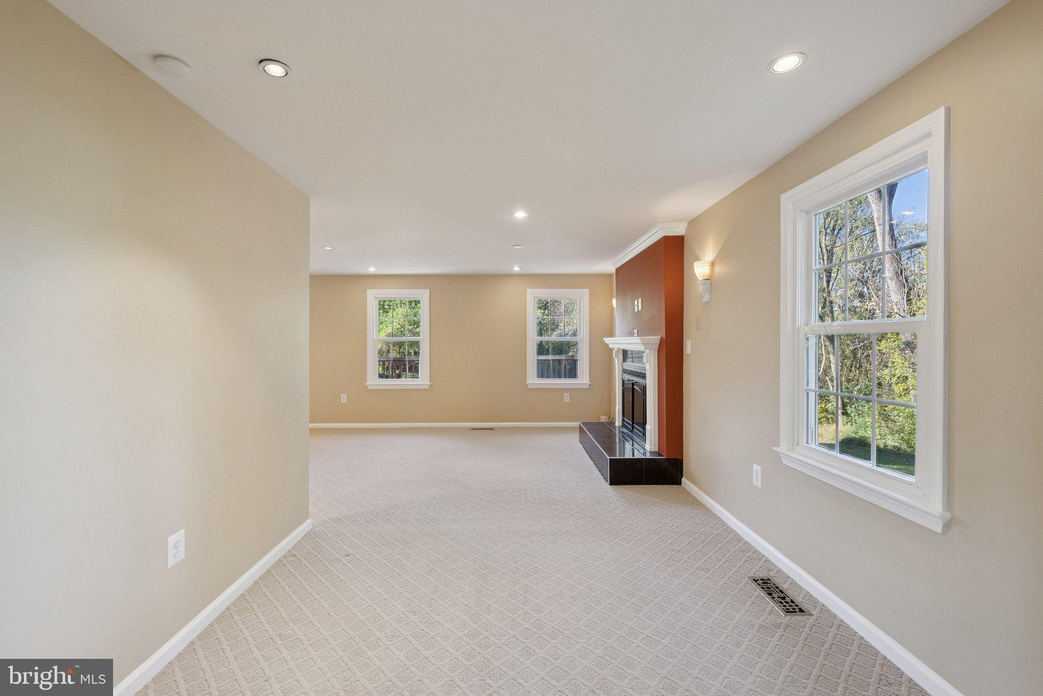 COLCHESTER HUNT - Residential