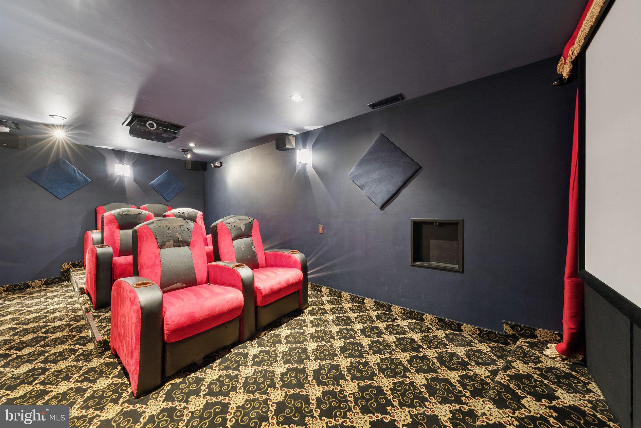 COLCHESTER HUNT - Residential