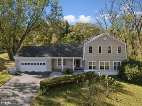 6102 KINGS COLOR DRIVE FAIRFAX VA 22030