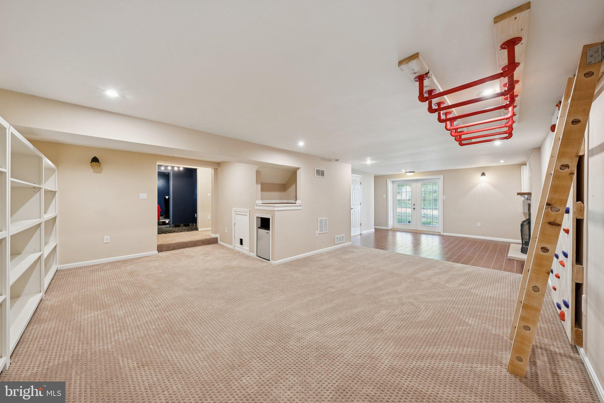 COLCHESTER HUNT - Residential