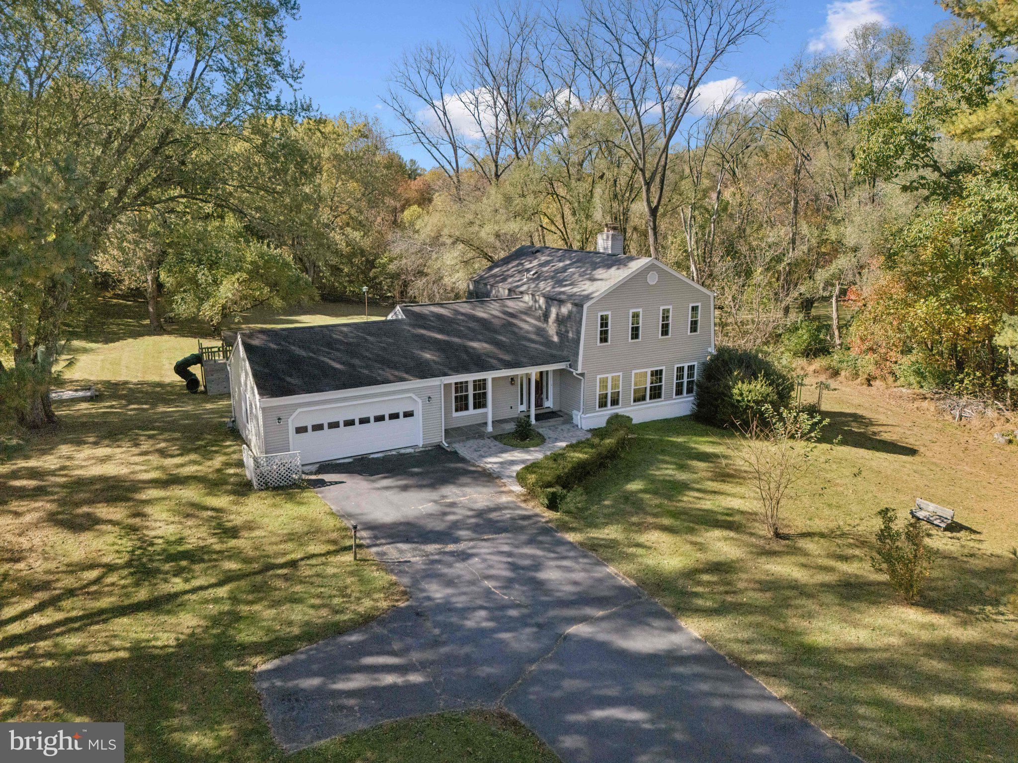 COLCHESTER HUNT - Residential