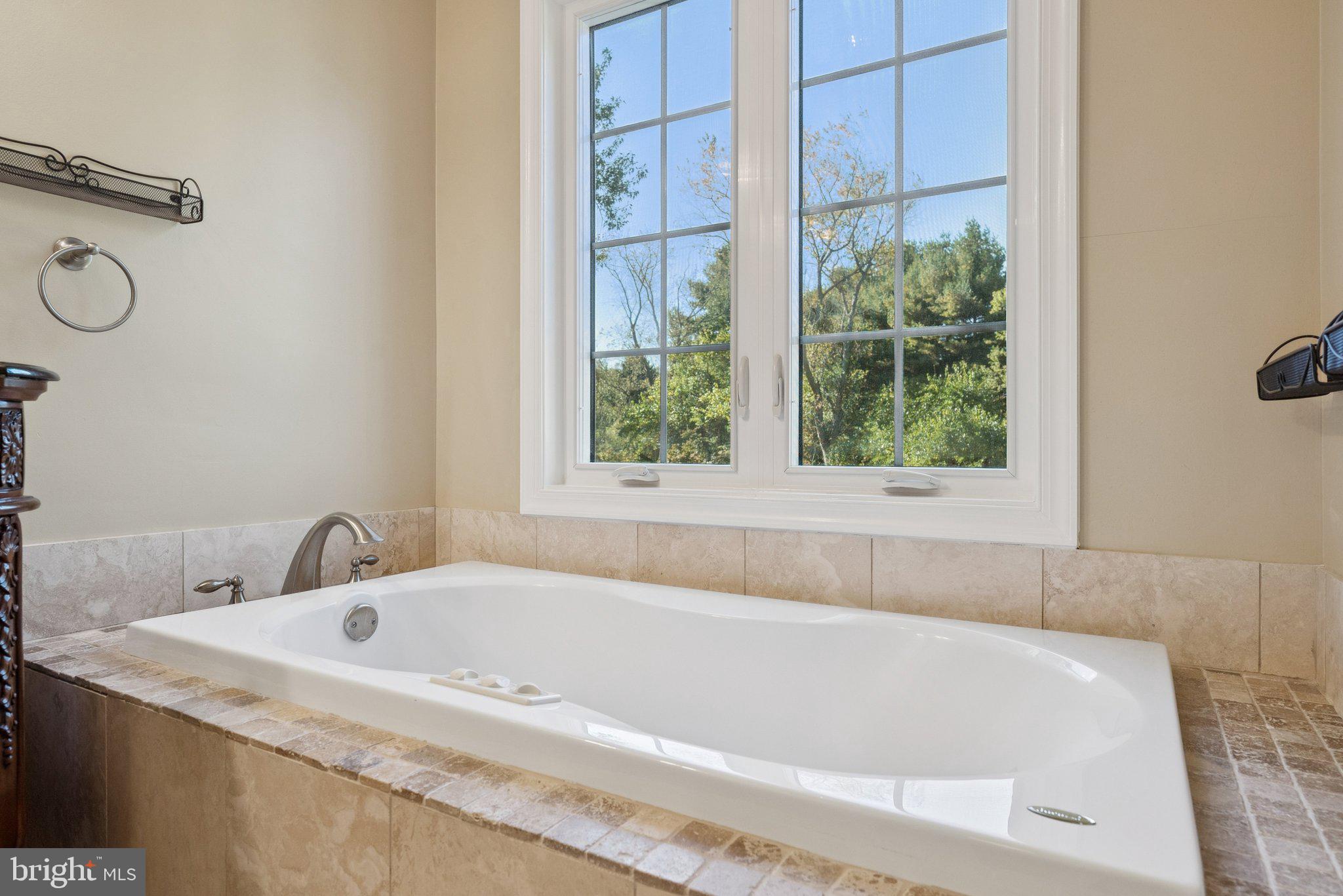 COLCHESTER HUNT - Residential